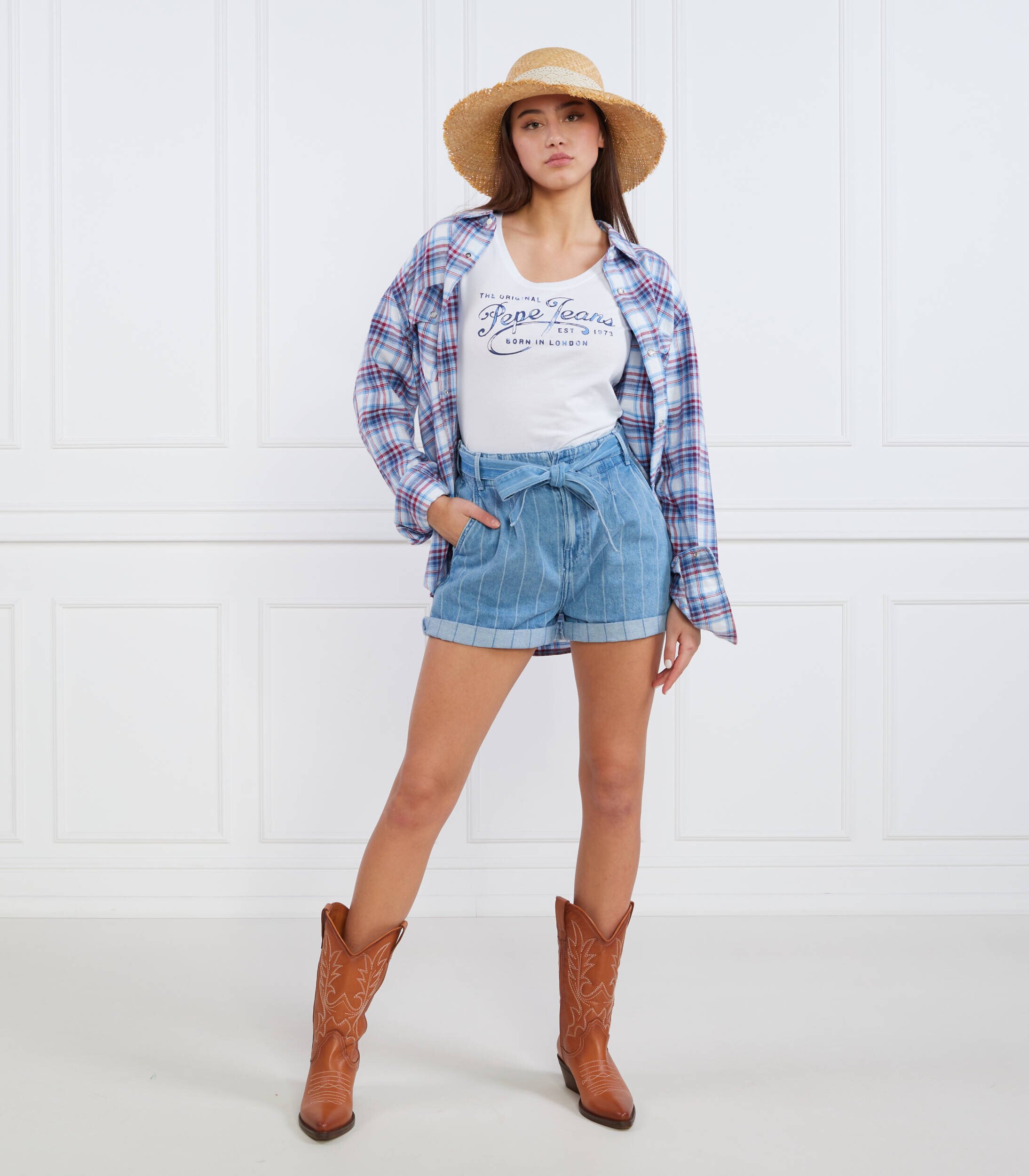 Pepe Jeans London Pantaloni scurți KAYLEE STRIPE | Regular Fit