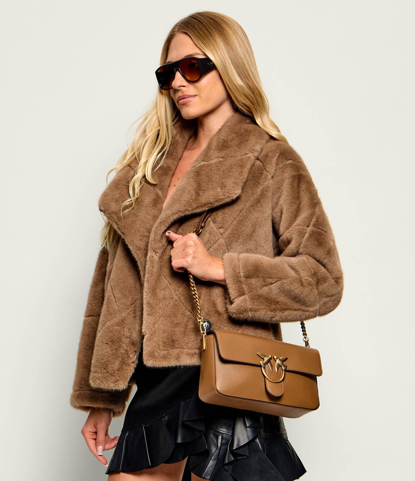 Pinko De piele geantă pe umăr Love One Slouchy Classic
