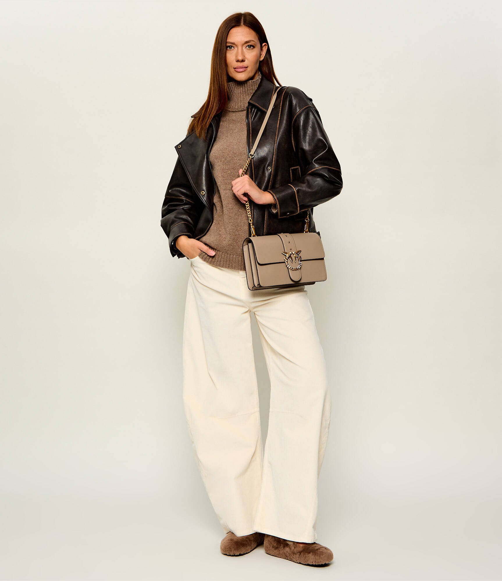 Pinko De piele geantă poștaș Ove One Classic New Buckle