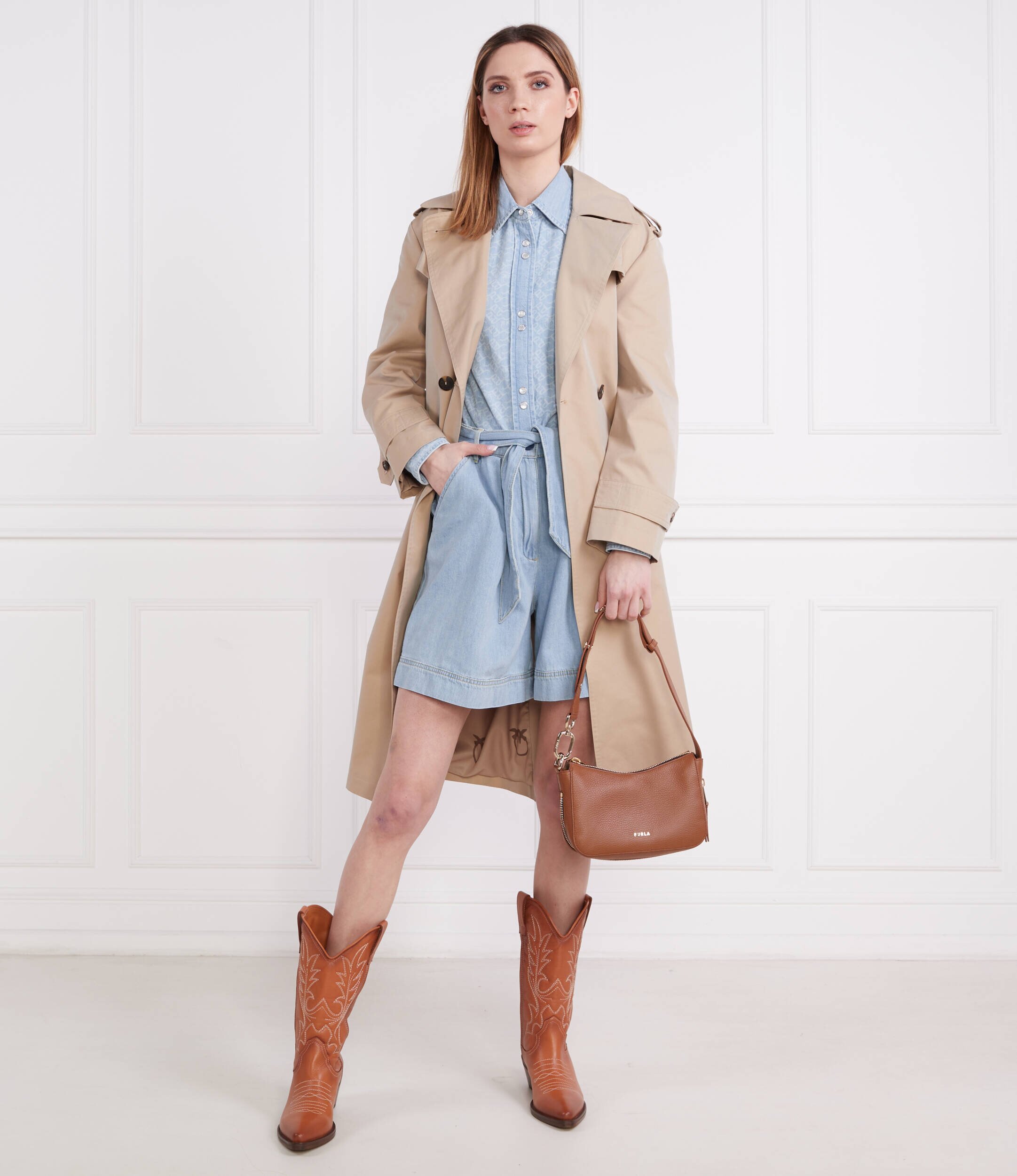 Pinko Pantaloni scurți + curea CIRCUITO | Relaxed fit