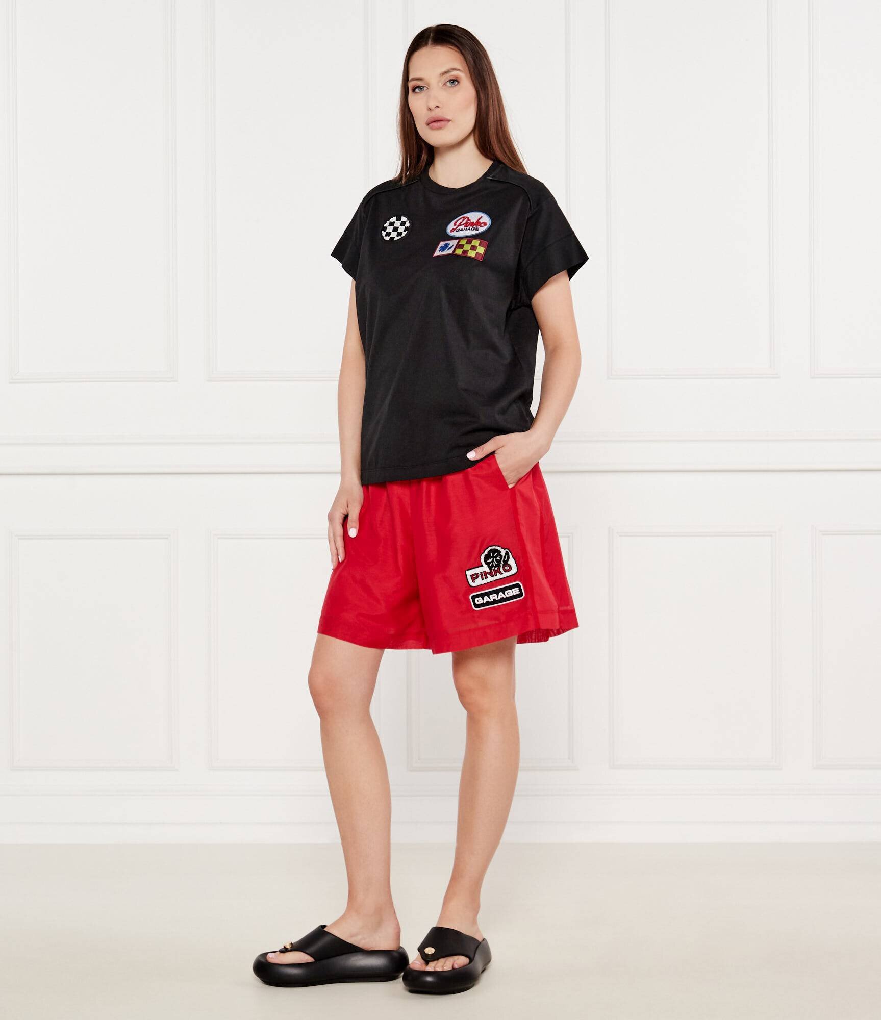 Pinko Pantaloni scurți LEWIS | Relaxed fit cu adaos de mătase