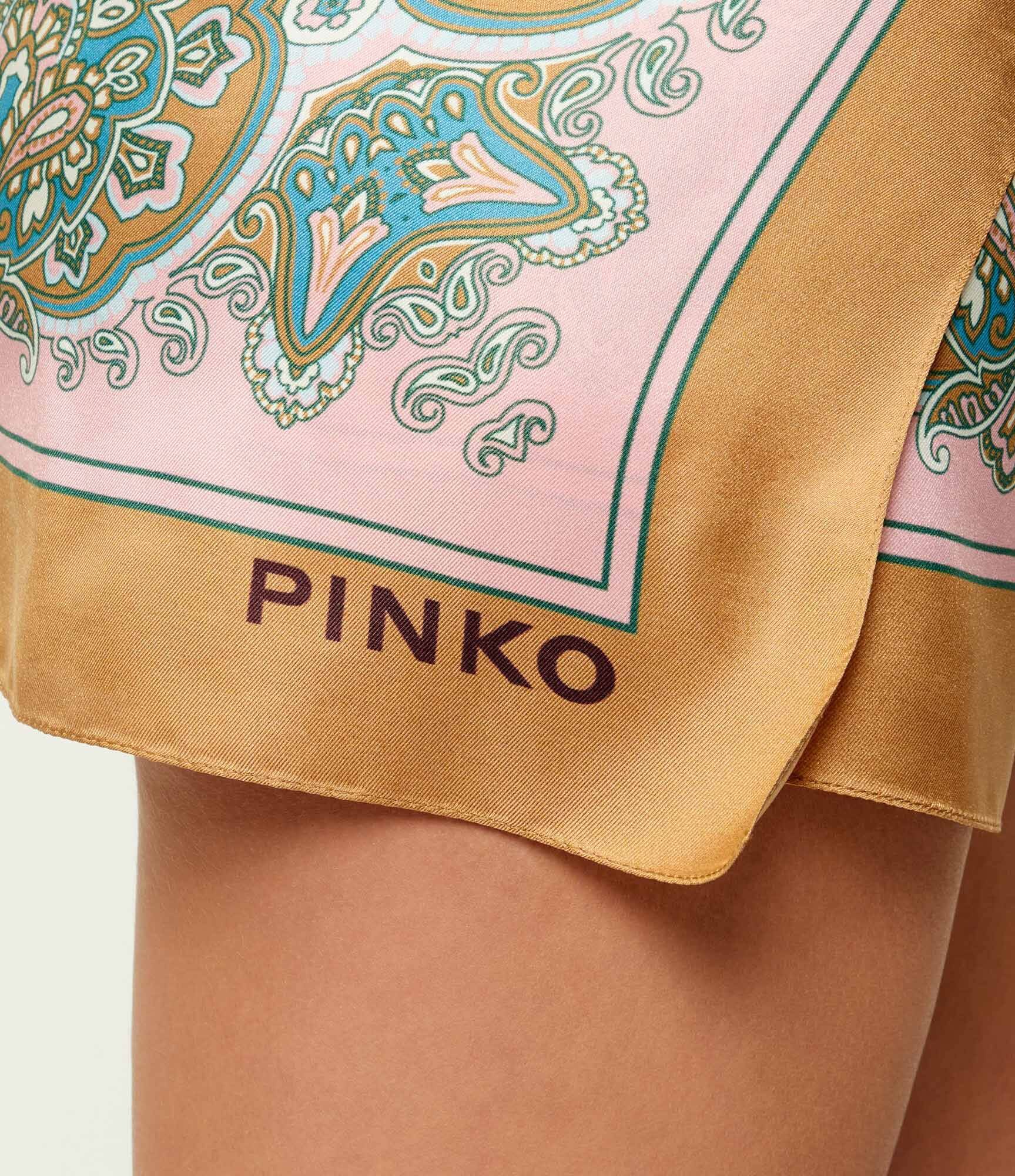 Pinko Pantaloni scurți Merengue | regular fit cu adaos de mătase