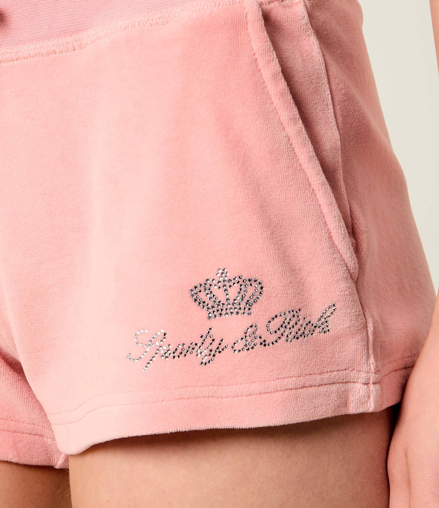 Sporty&Rich Pantaloni scurți Sporty & Rich x Juicy Couture | regular fit