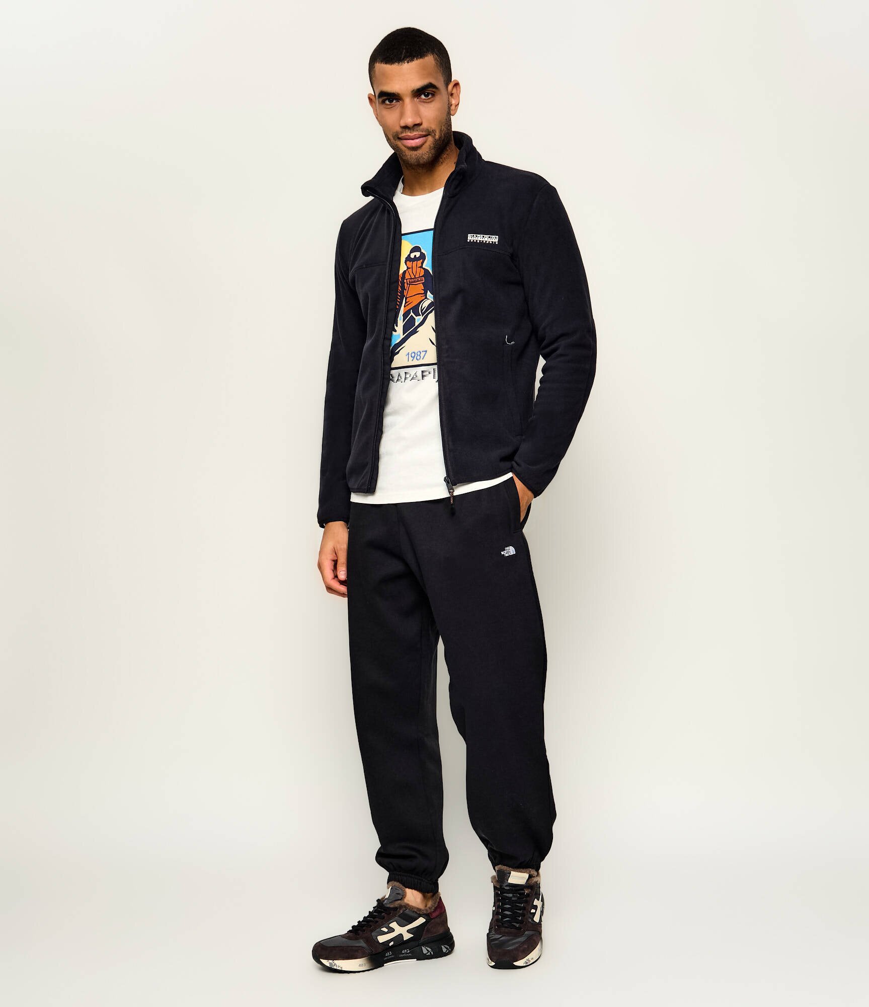 The North Face Pantaloni de trening Essential Simple Dome | Relaxed fit