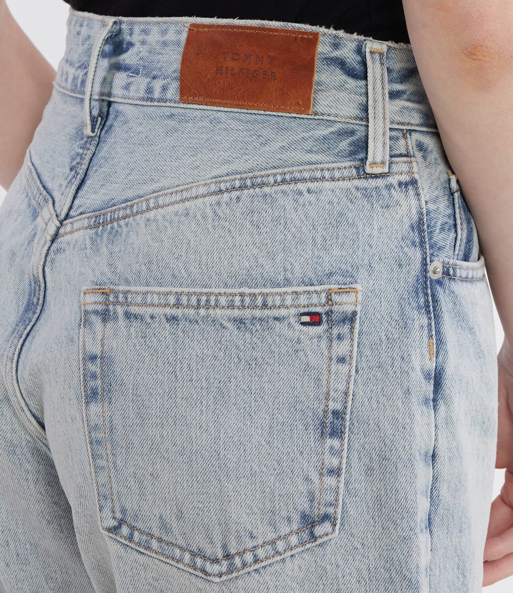 Tommy Hilfiger Blugi LOOSE | Straight fit