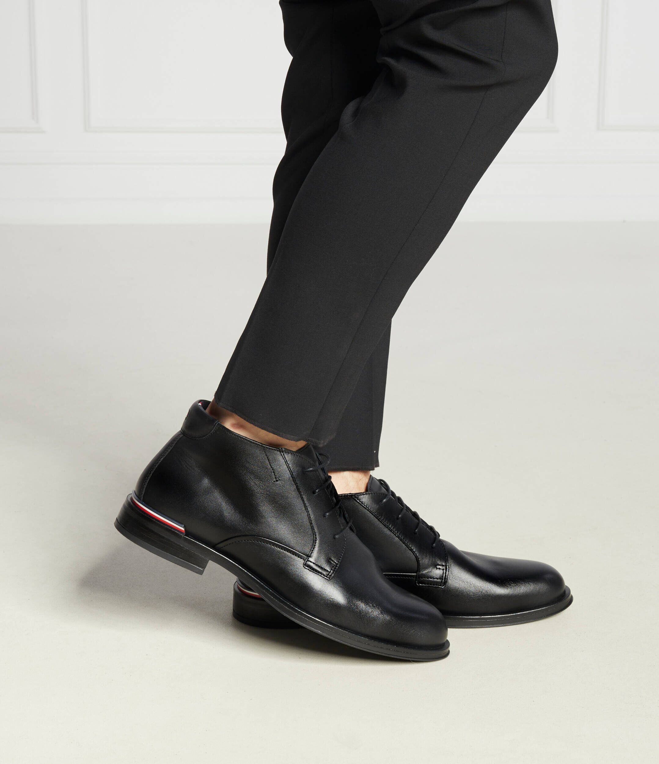 Tommy Hilfiger De piele pantofi CORE RWB HILFIGER LTH L BOOT