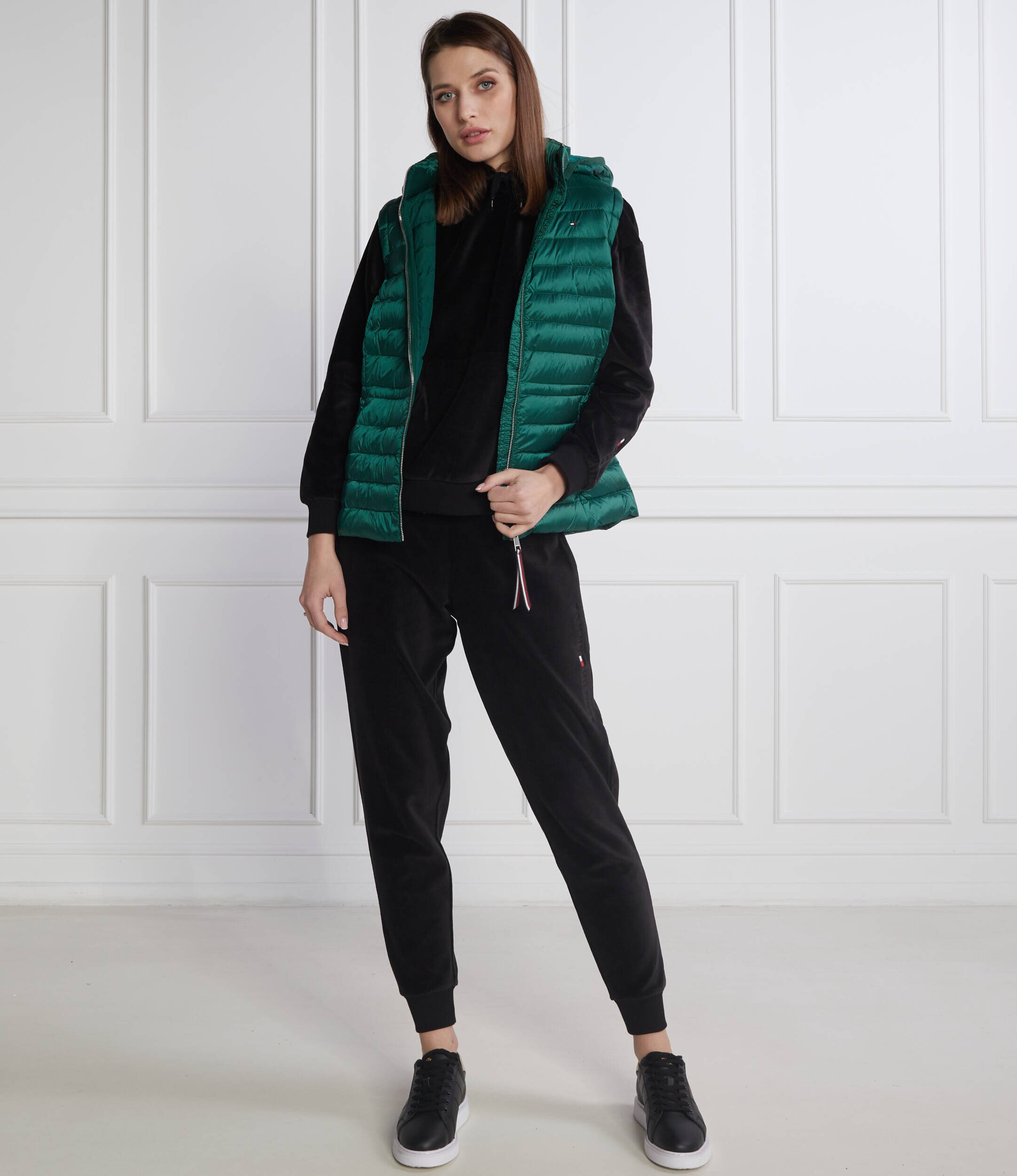 Tommy Hilfiger De puf vestă FEMININE | Regular Fit