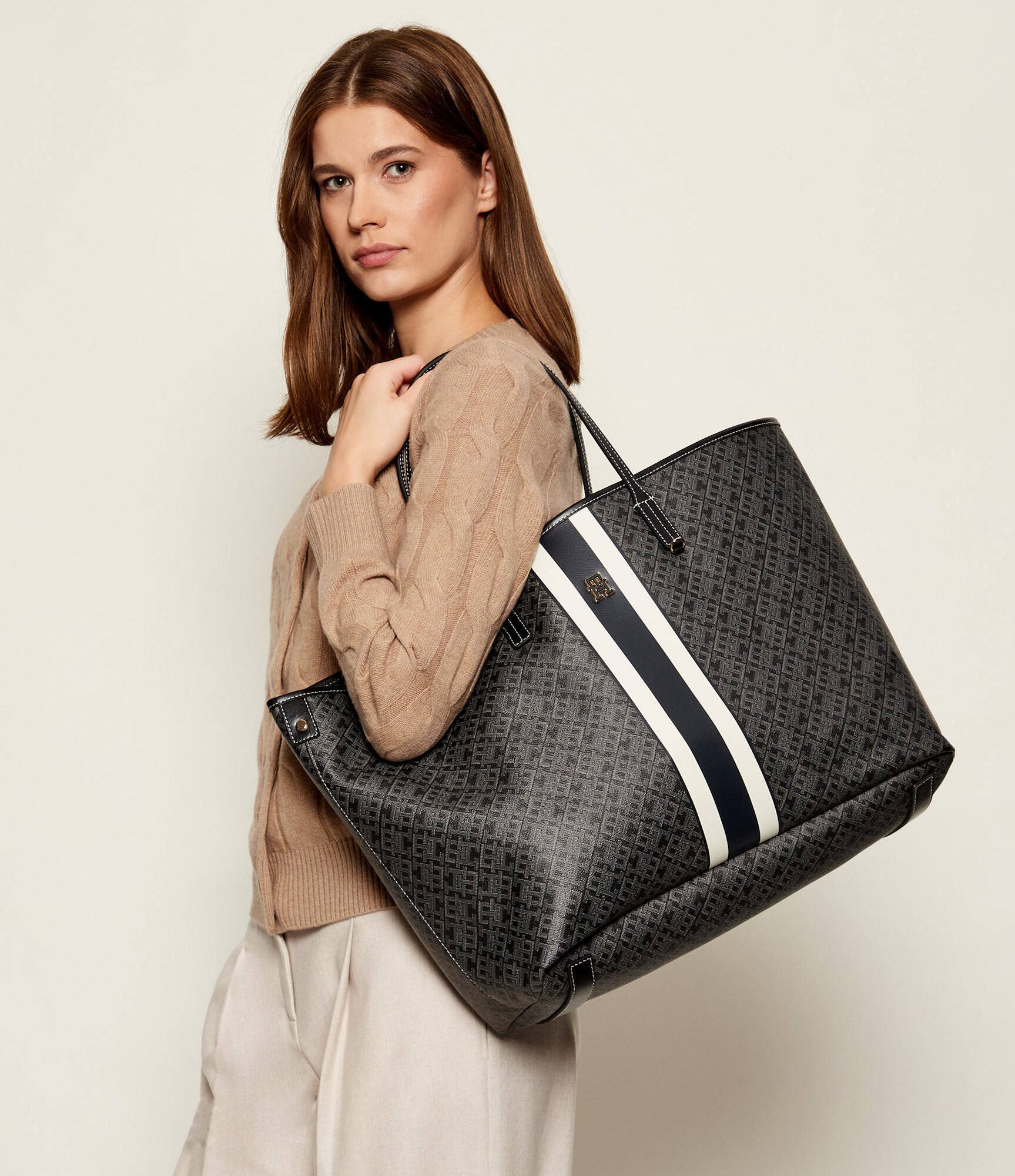 Tommy Hilfiger Geantă shopper cu două fețe + borsetă Monoplay Le Maxi