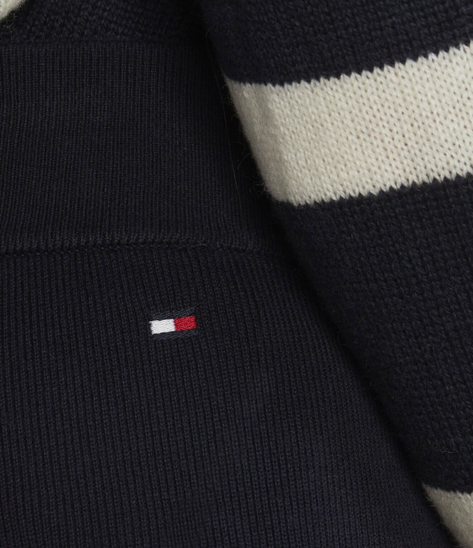 Tommy Hilfiger Pantaloni de trening SCRIPT GRAPHIC | Regular Fit