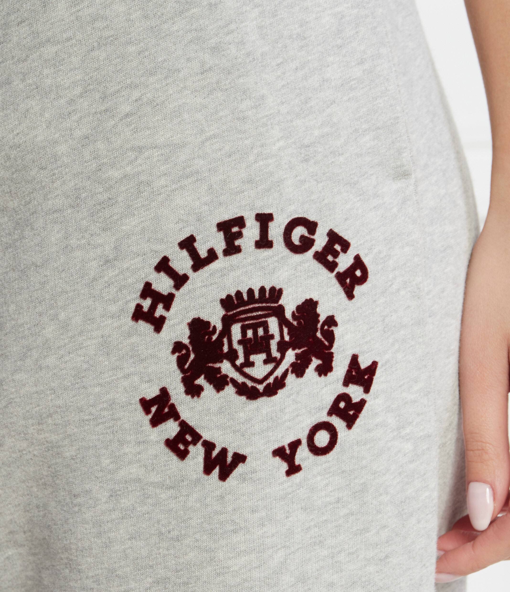 Tommy Hilfiger Pantaloni de trening VARSITY FLOCK | Relaxed fit