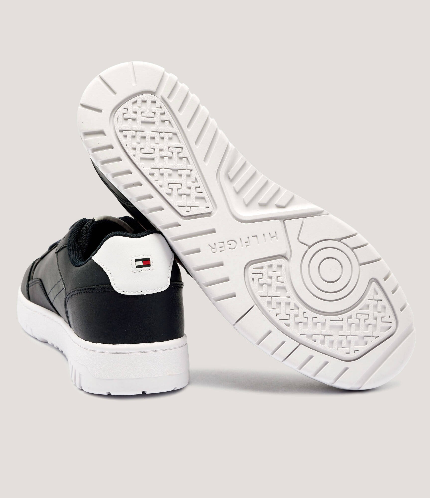 Tommy Hilfiger Teniși din piele BASKET CORE