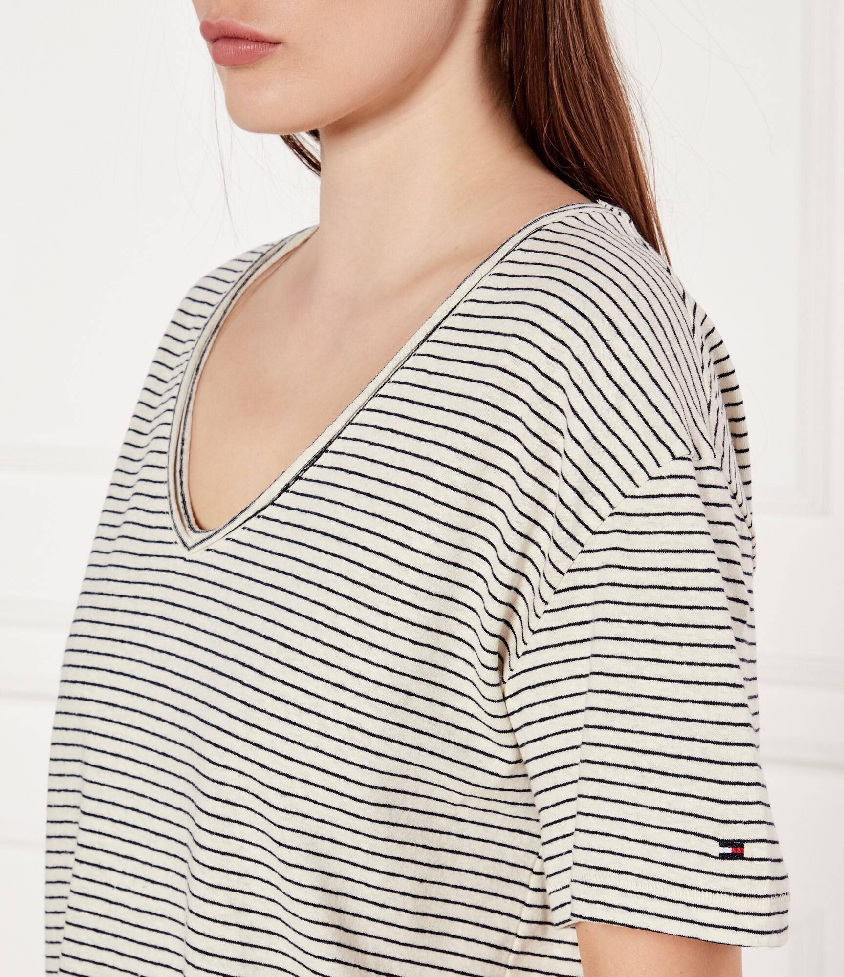 Tommy Hilfiger Tricou | Loose fit | cu adaos de in