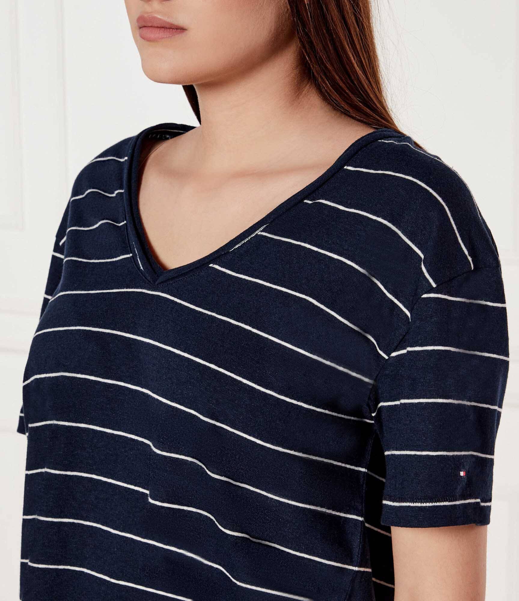 Tommy Hilfiger Tricou | Loose fit | cu adaos de in