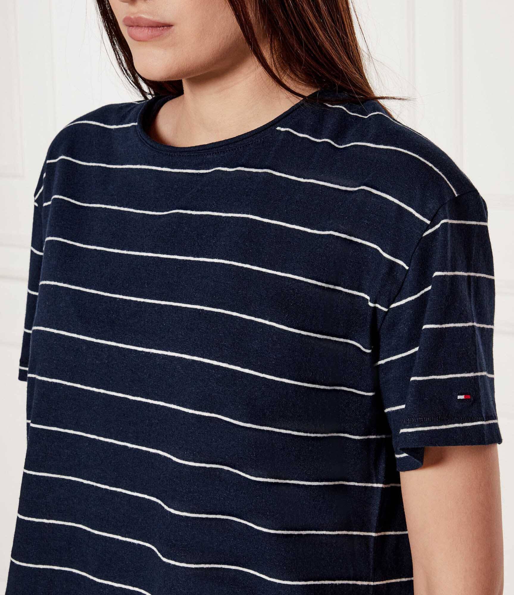 Tommy Hilfiger Tricou | Loose fit | cu adaos de in