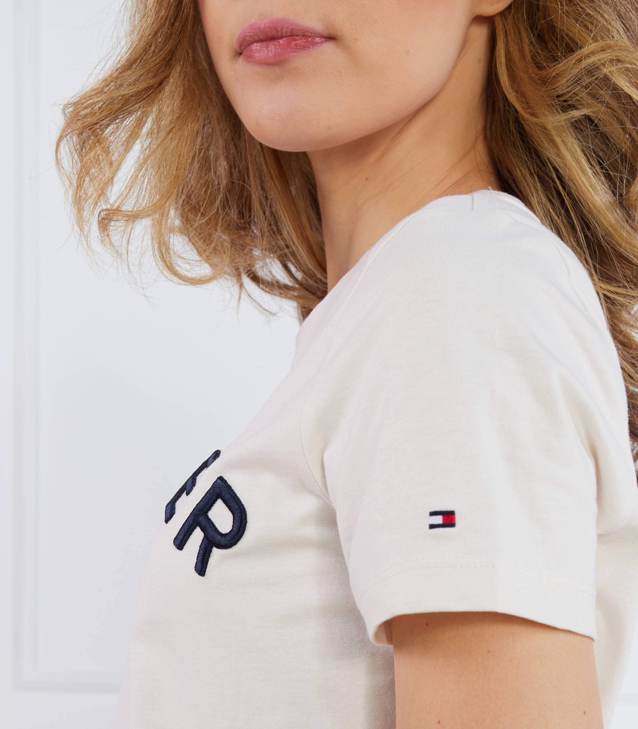 Tommy Hilfiger Tricou REG HILFIGER VARSITY EMB C-NK SS | Slim Fit