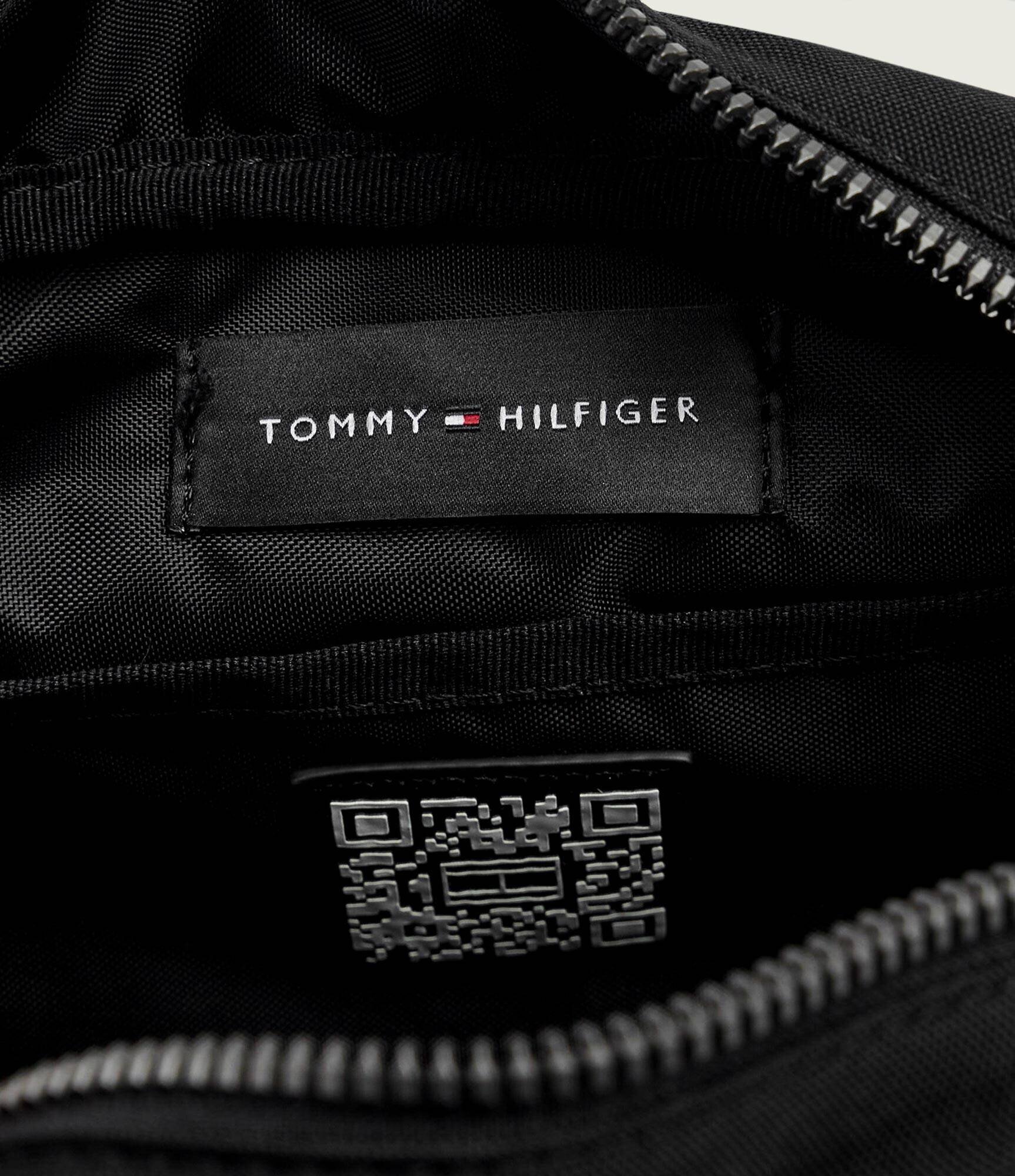 Tommy Hilfiger Trusă pentru cosmetice TH Repreve
