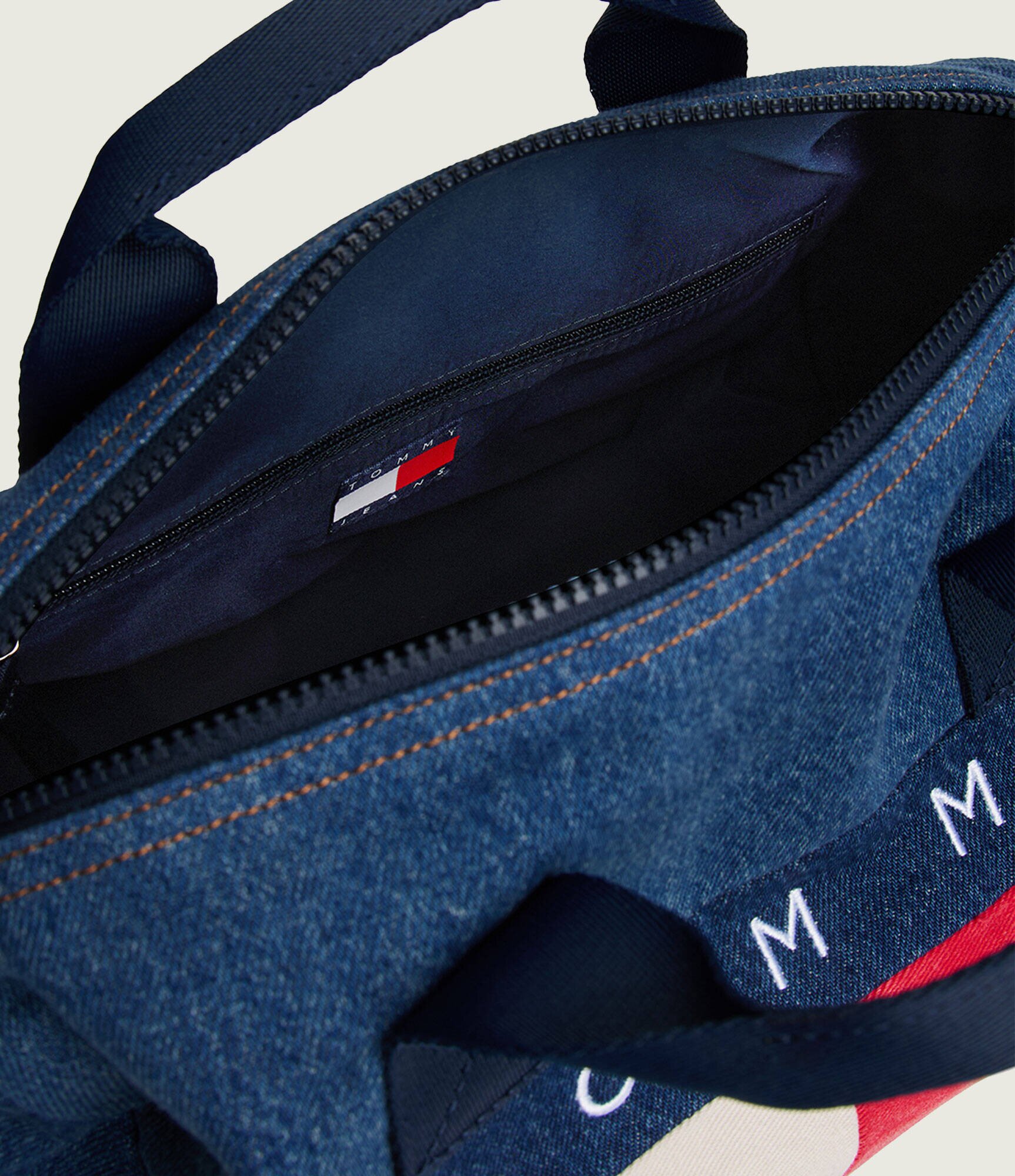 Tommy Jeans De blugi geantă sport ARCHIVE