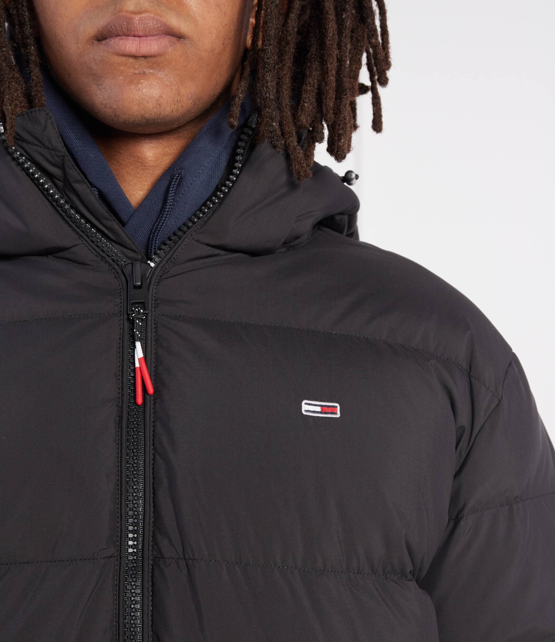 Tommy Jeans De puf geacă ESSENTIAL | Regular Fit