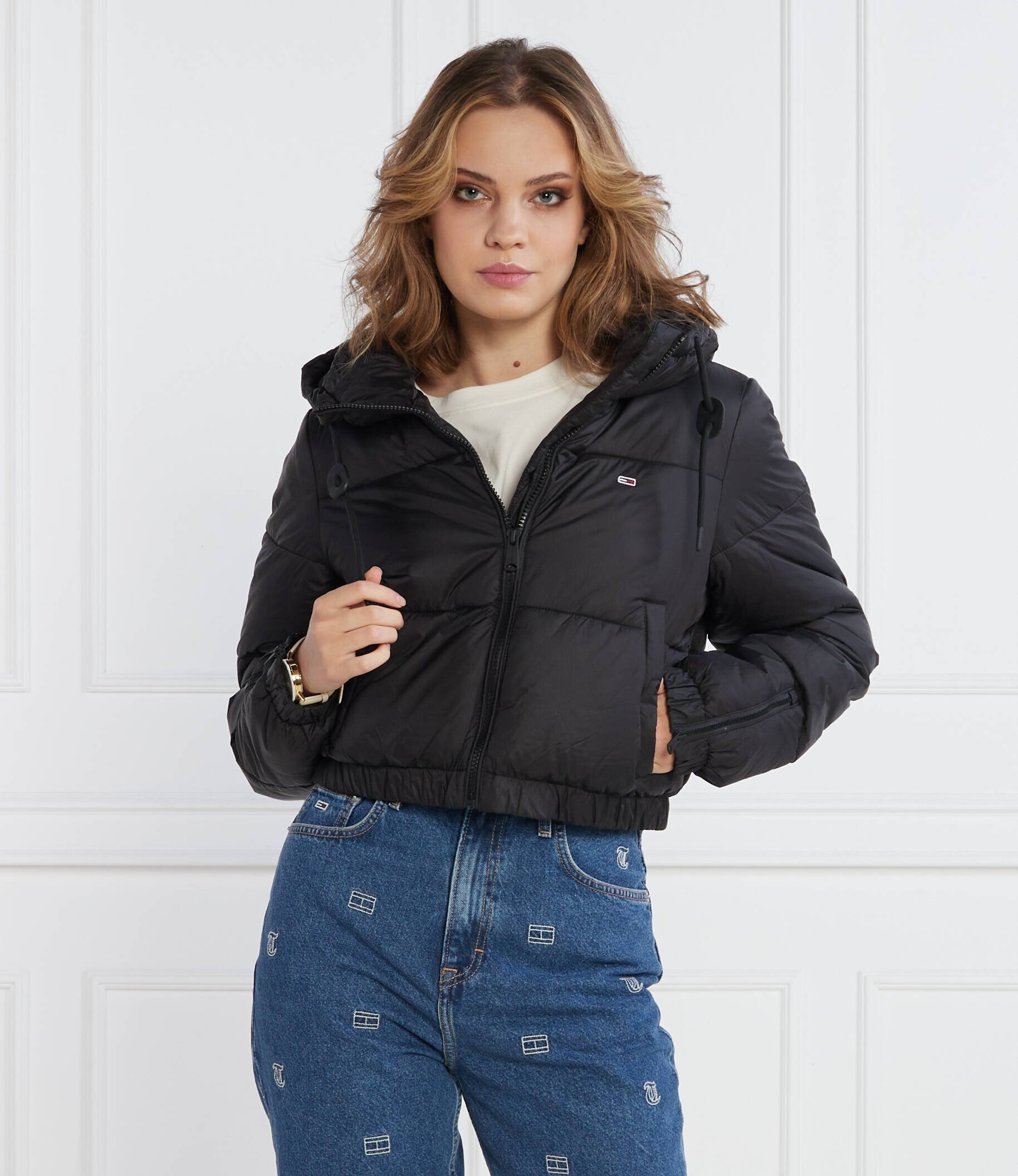 Tommy Jeans Geacă TJW CRP HOODED PUFFER | Cropped Fit