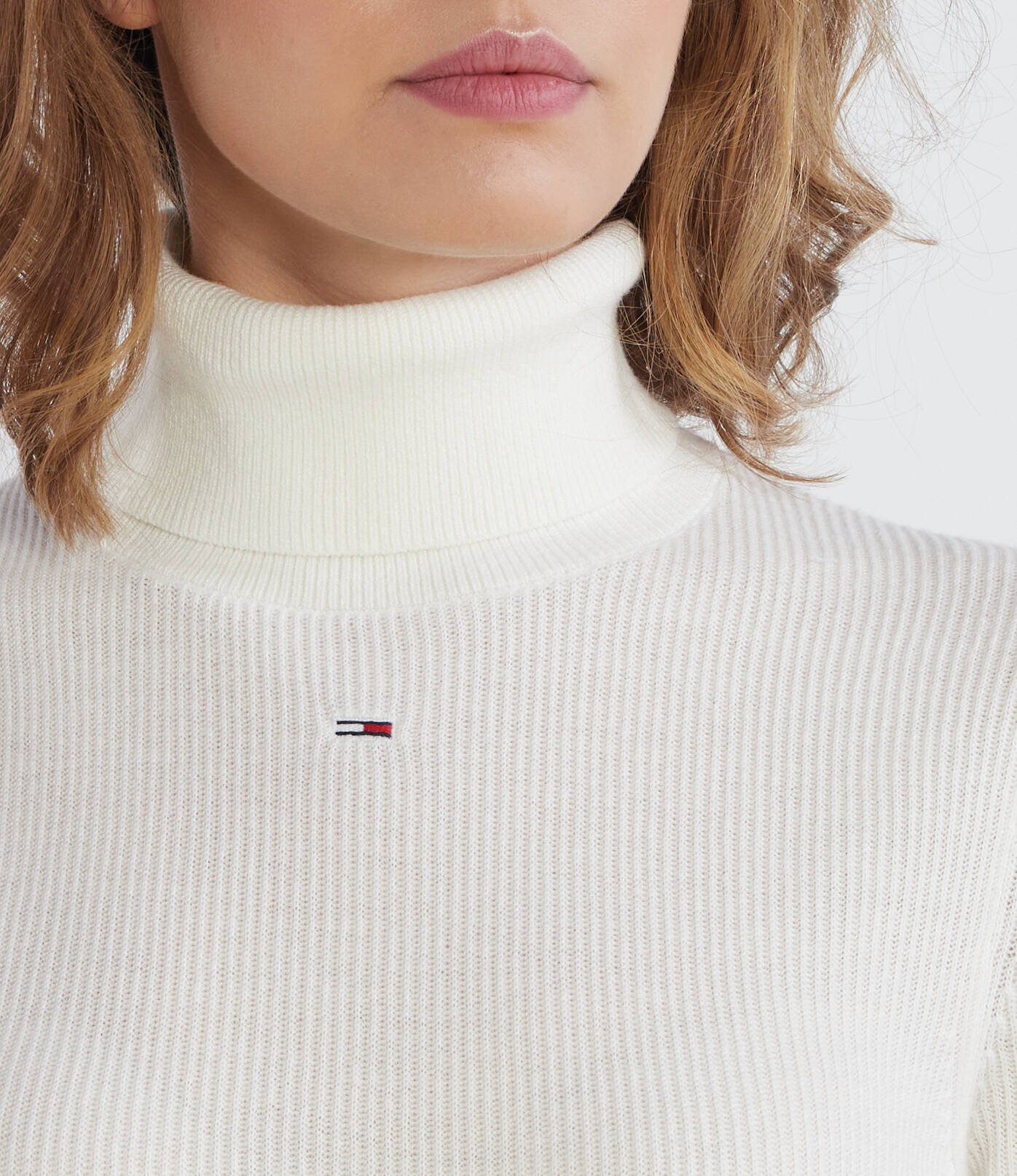 Tommy Jeans Maletă TJW ESSENTIAL TURTLENECK | Regular Fit