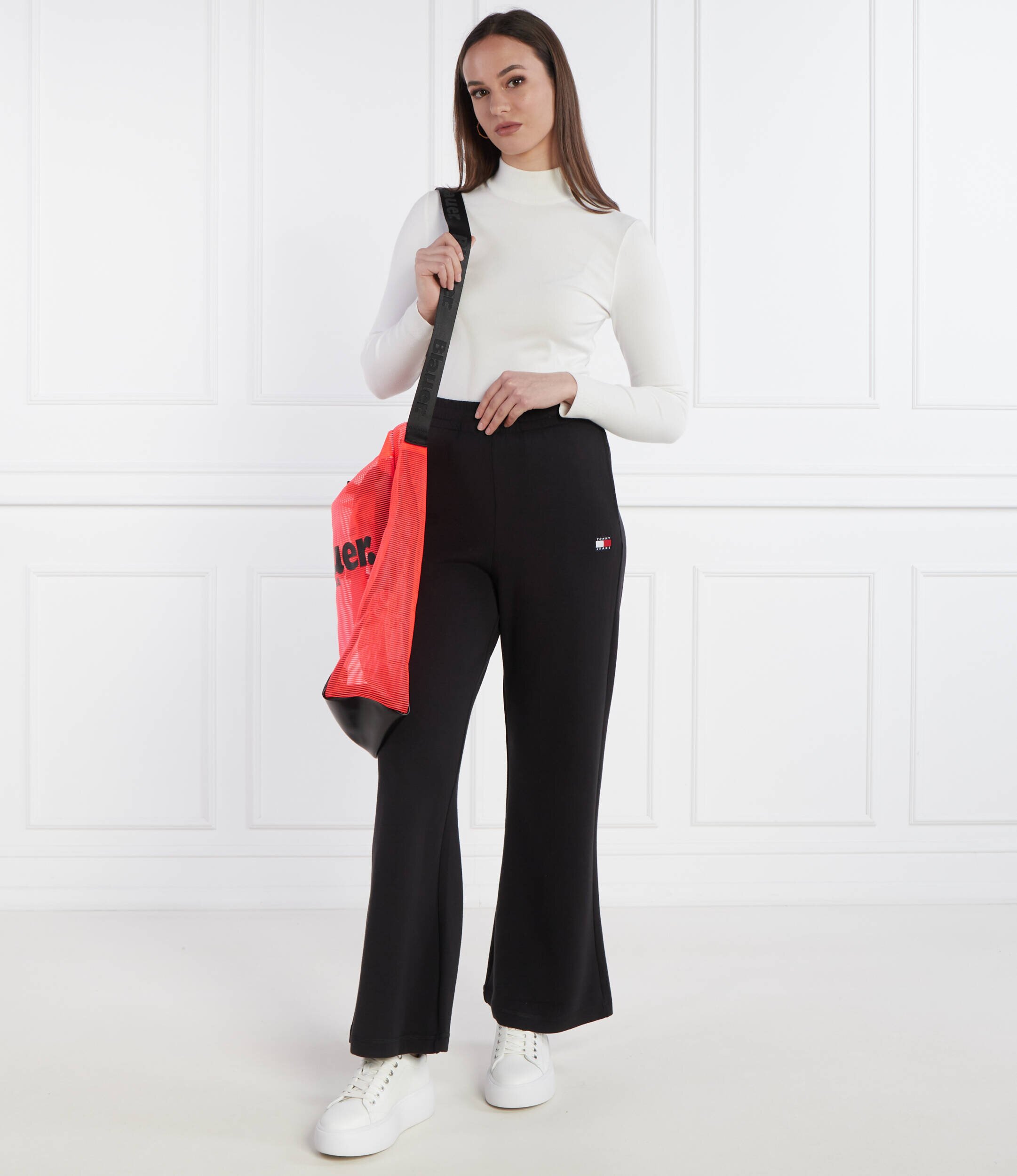 Tommy Jeans Pantaloni de trening BADGE WIDE EXT | flare fit