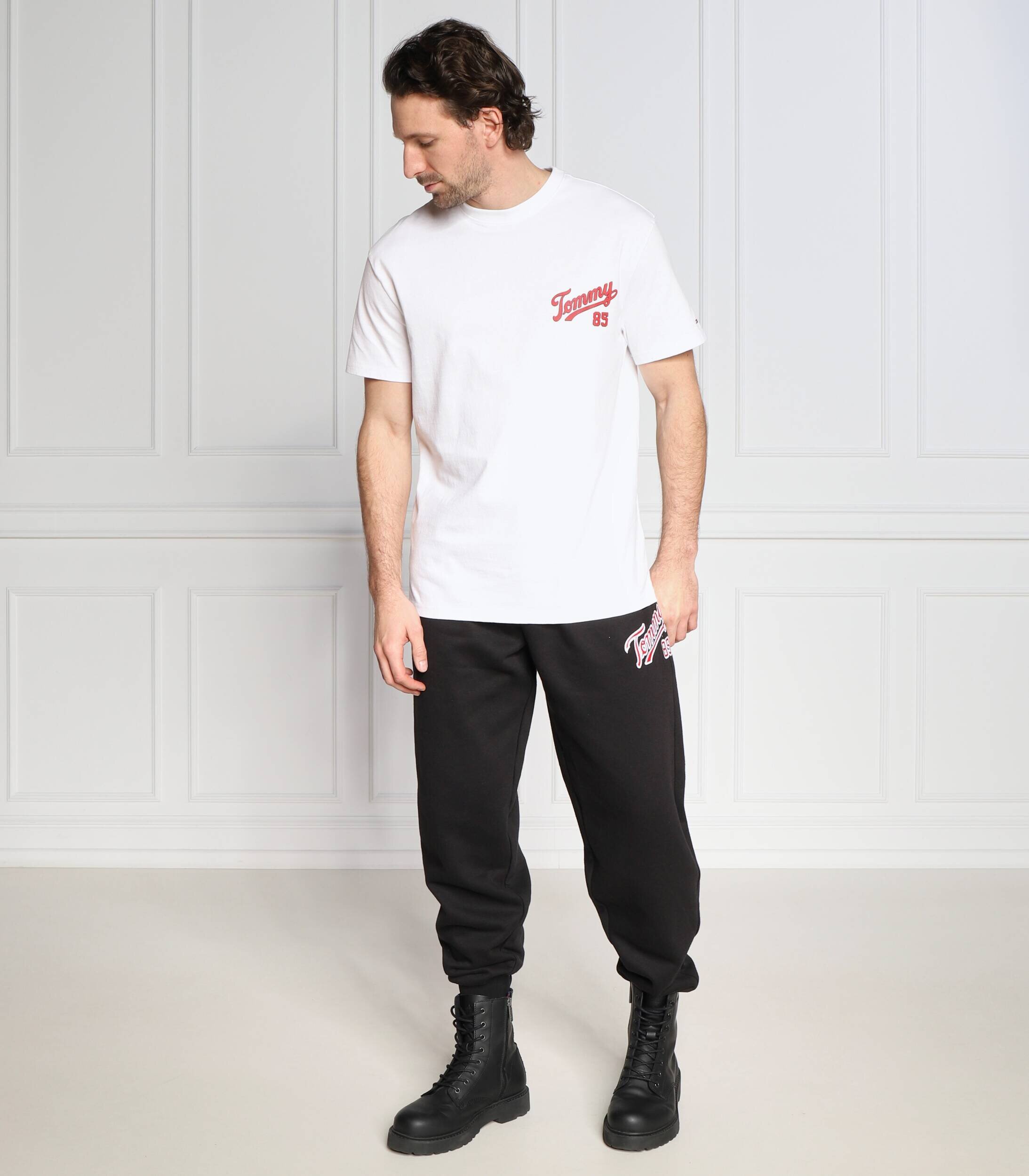 Tommy Jeans Pantaloni de trening COLLEGE 85 | Regular Fit