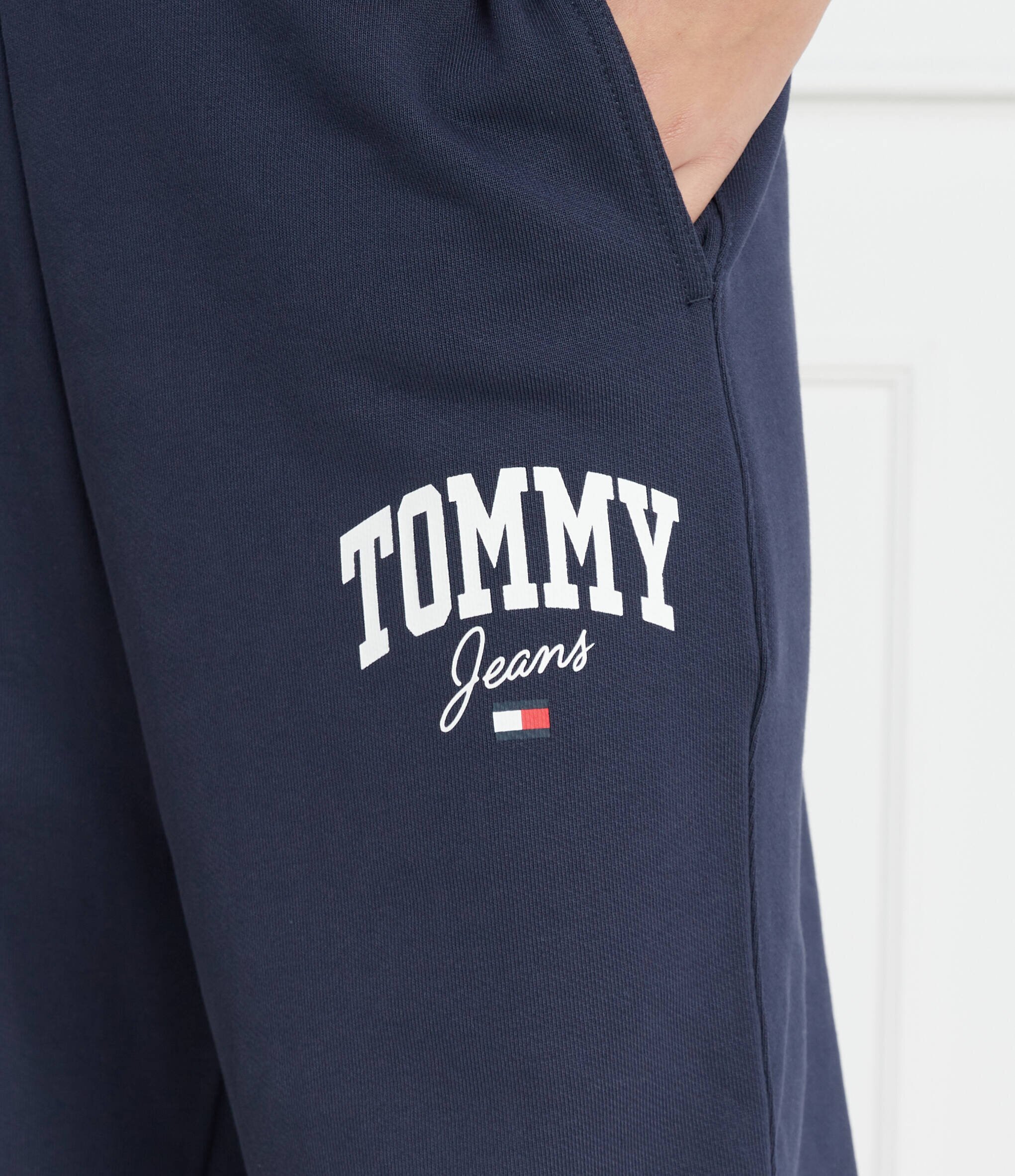 Tommy Jeans Pantaloni de trening | flare fit