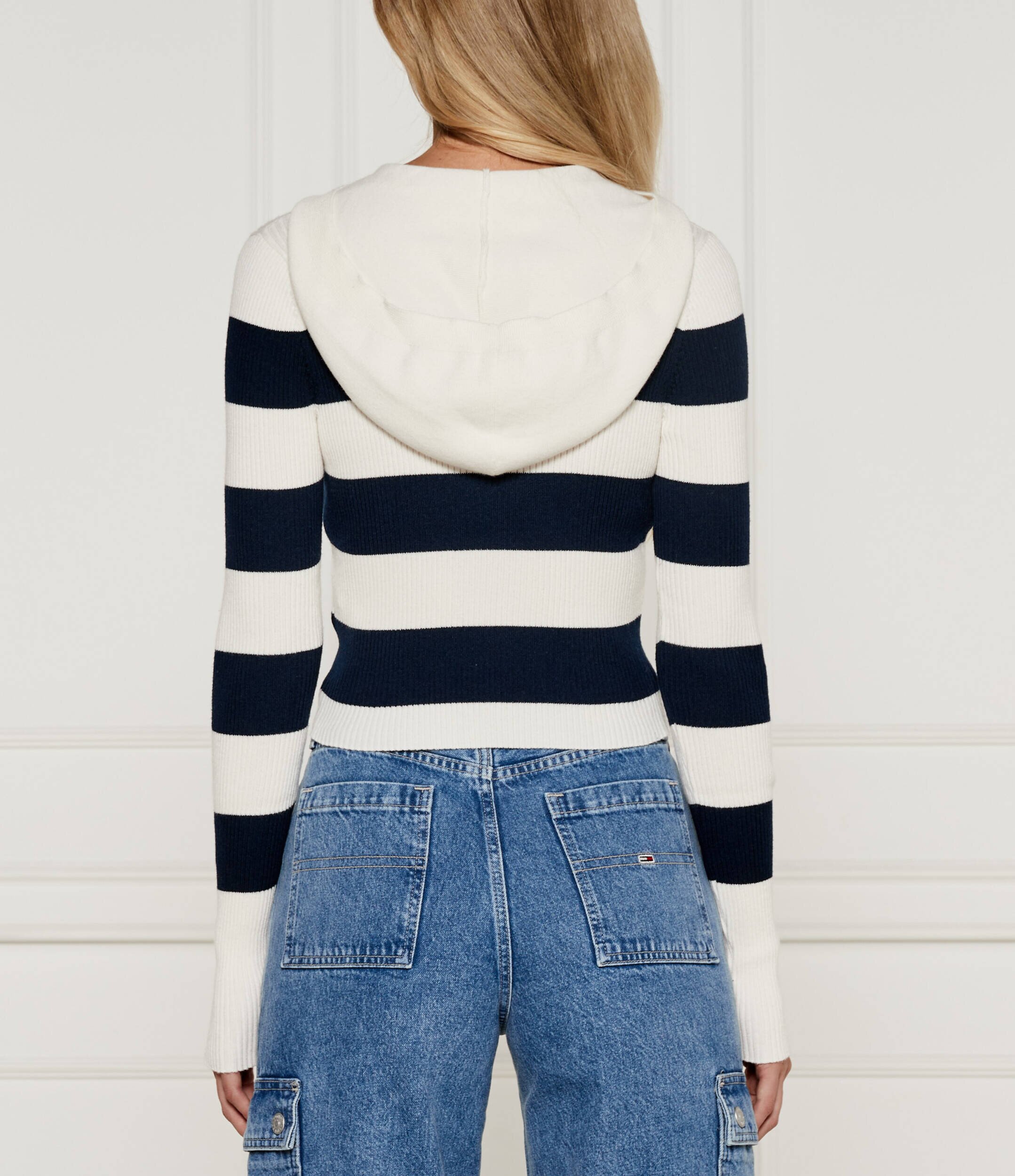Tommy Jeans Pulover | Cropped Fit
