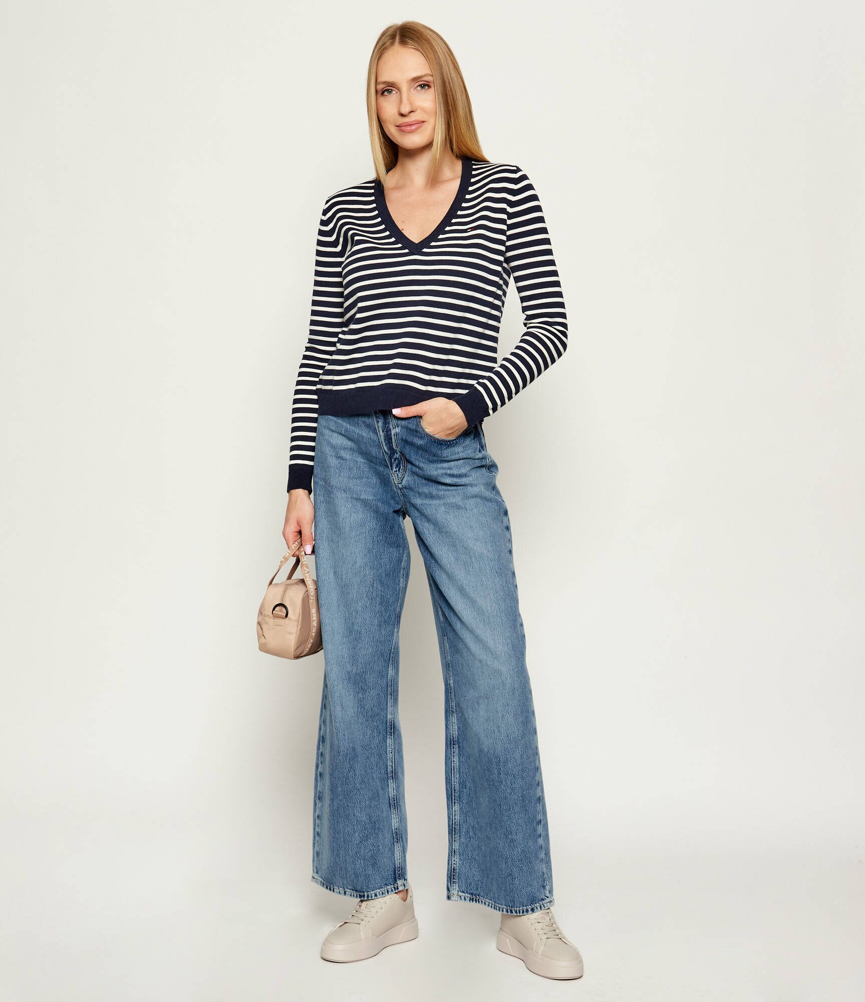 Tommy Jeans Pulover ESSENTIAL | regular fit
