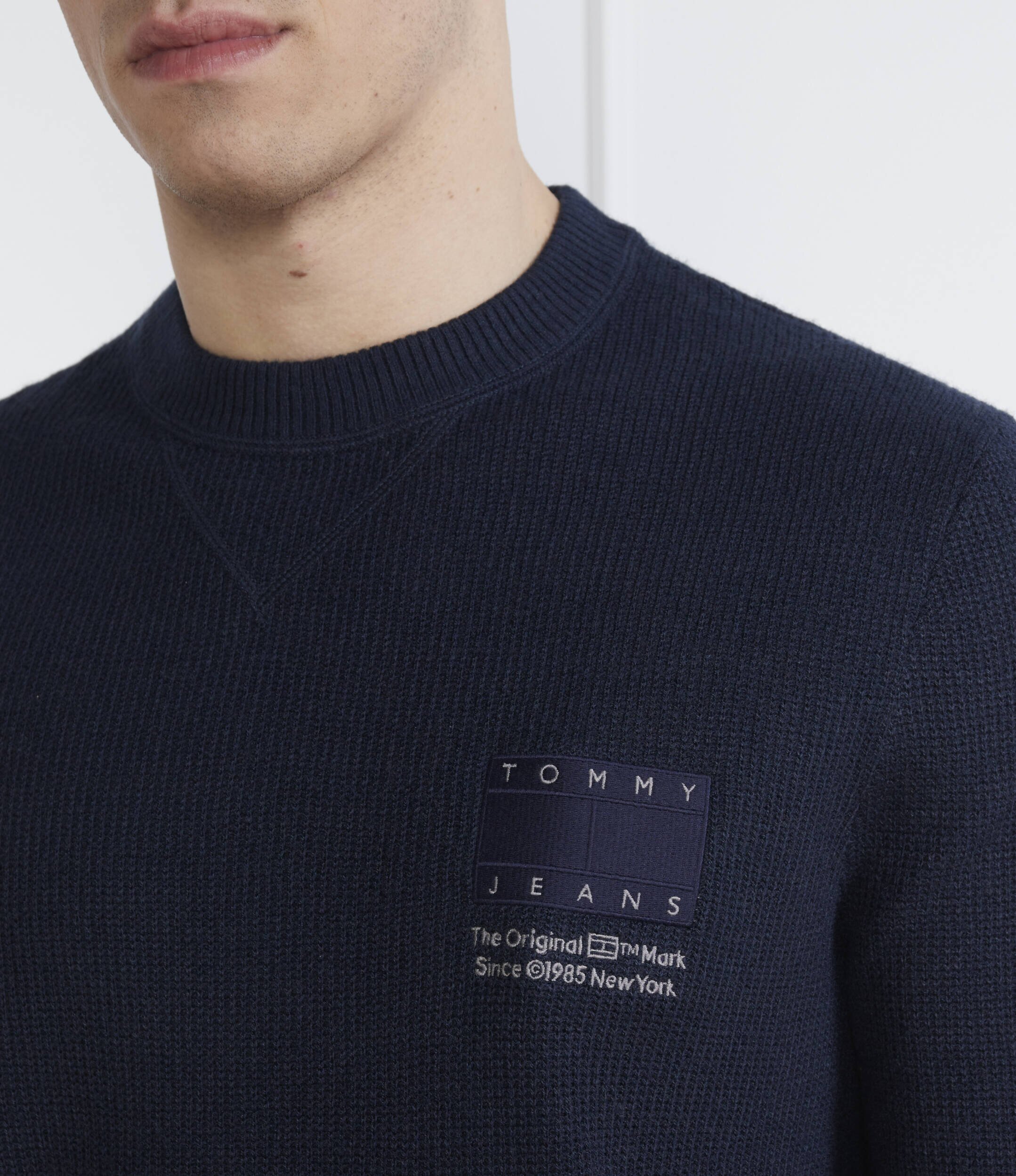 Tommy Jeans Pulover TJM REG STRCT TONAL FLAG | Regular Fit