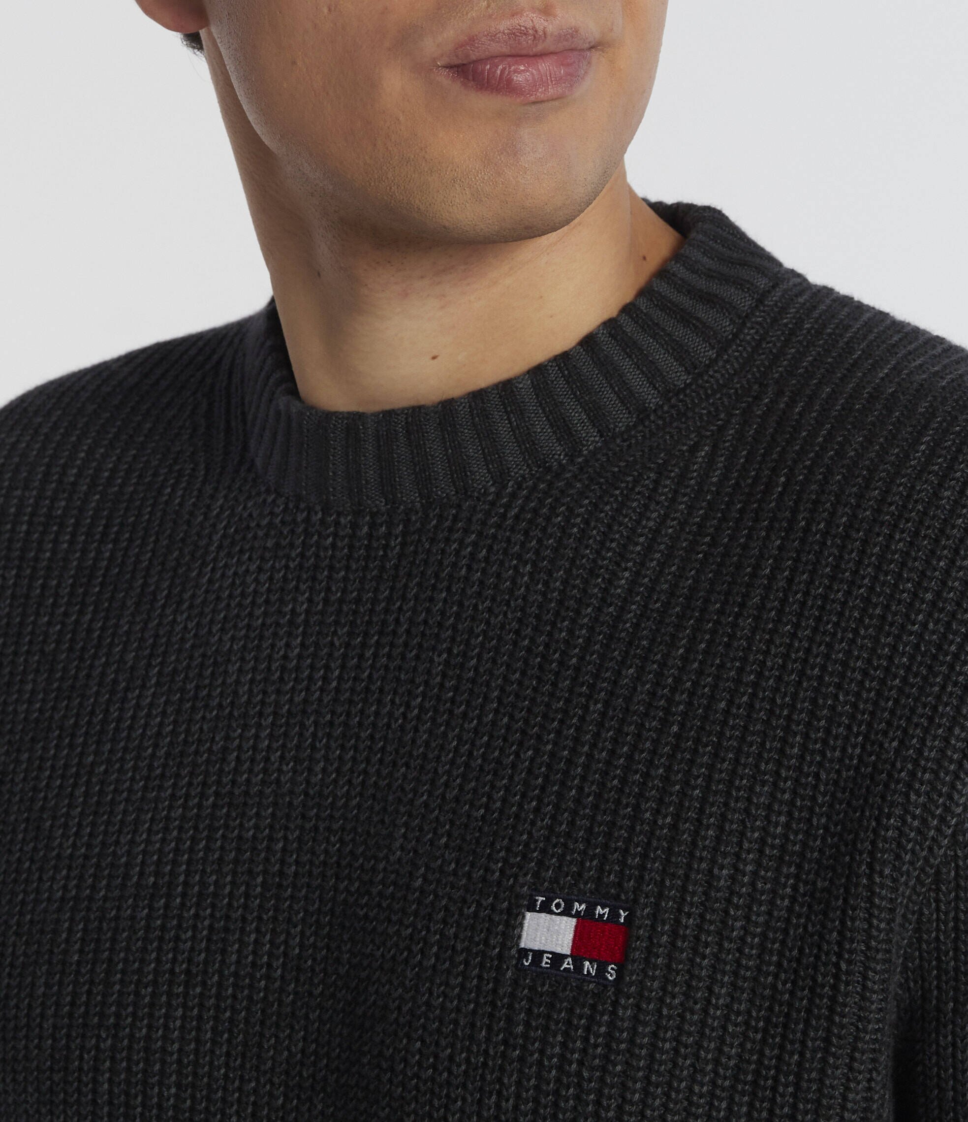 Tommy Jeans Pulover TONAL XS BADGE | Regular Fit