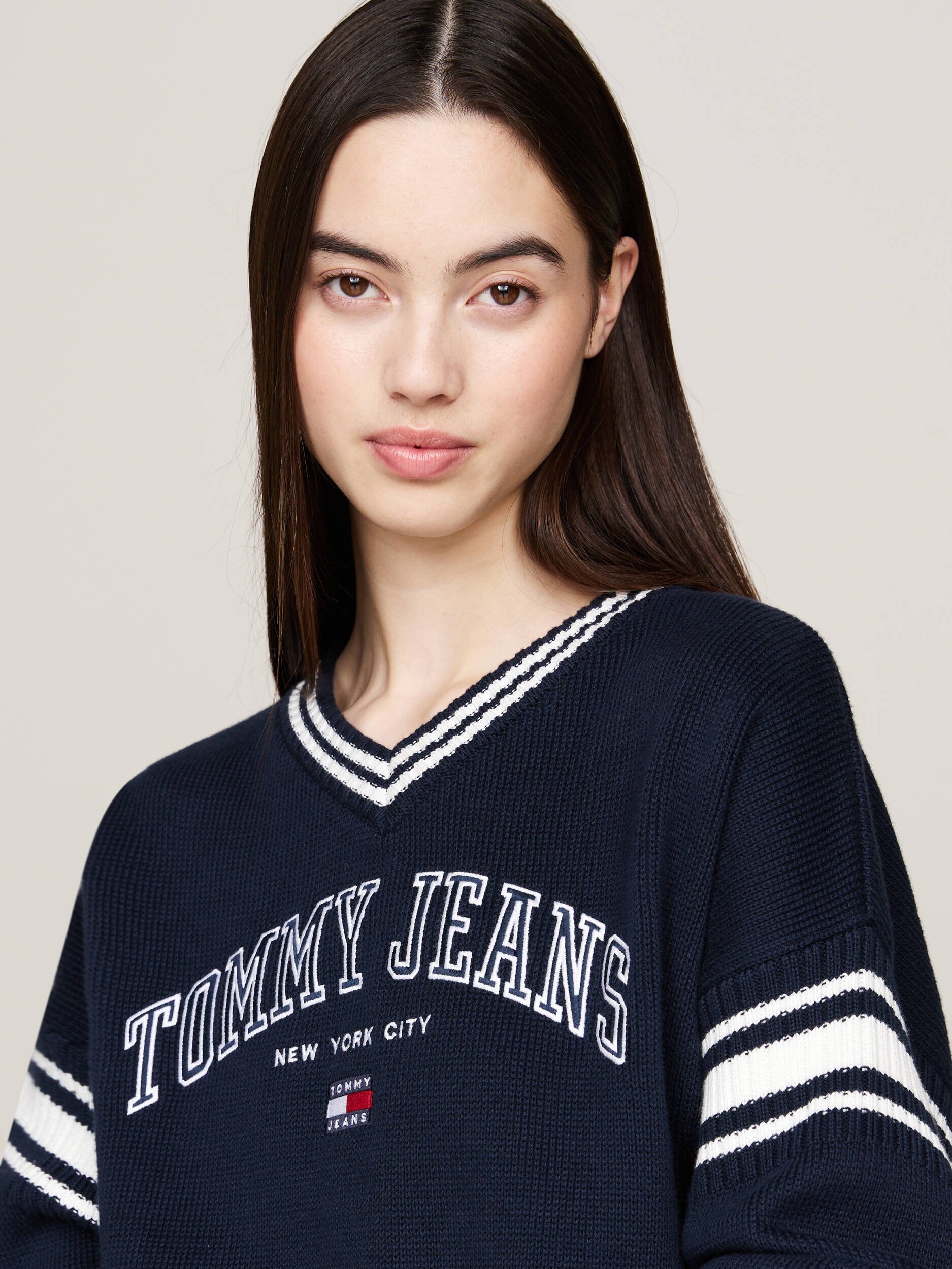 Tommy Jeans Pulover Varsity | regular fit