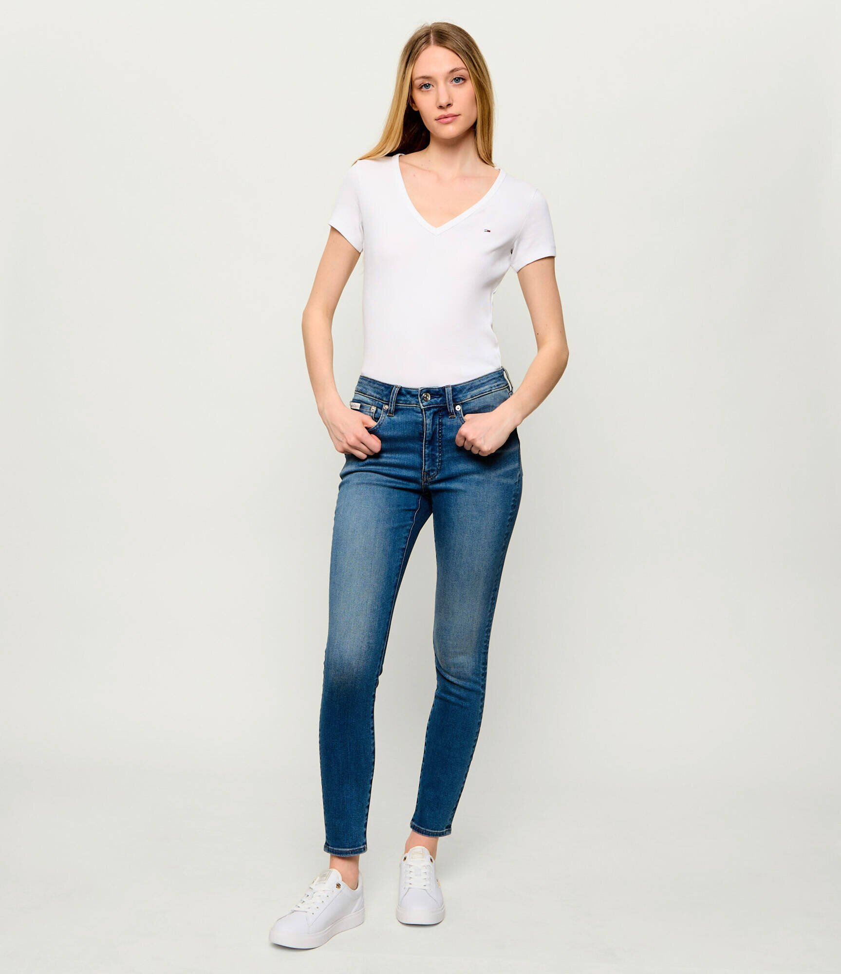 Tommy Jeans Tricou ESSENTIAL | Slim Fit