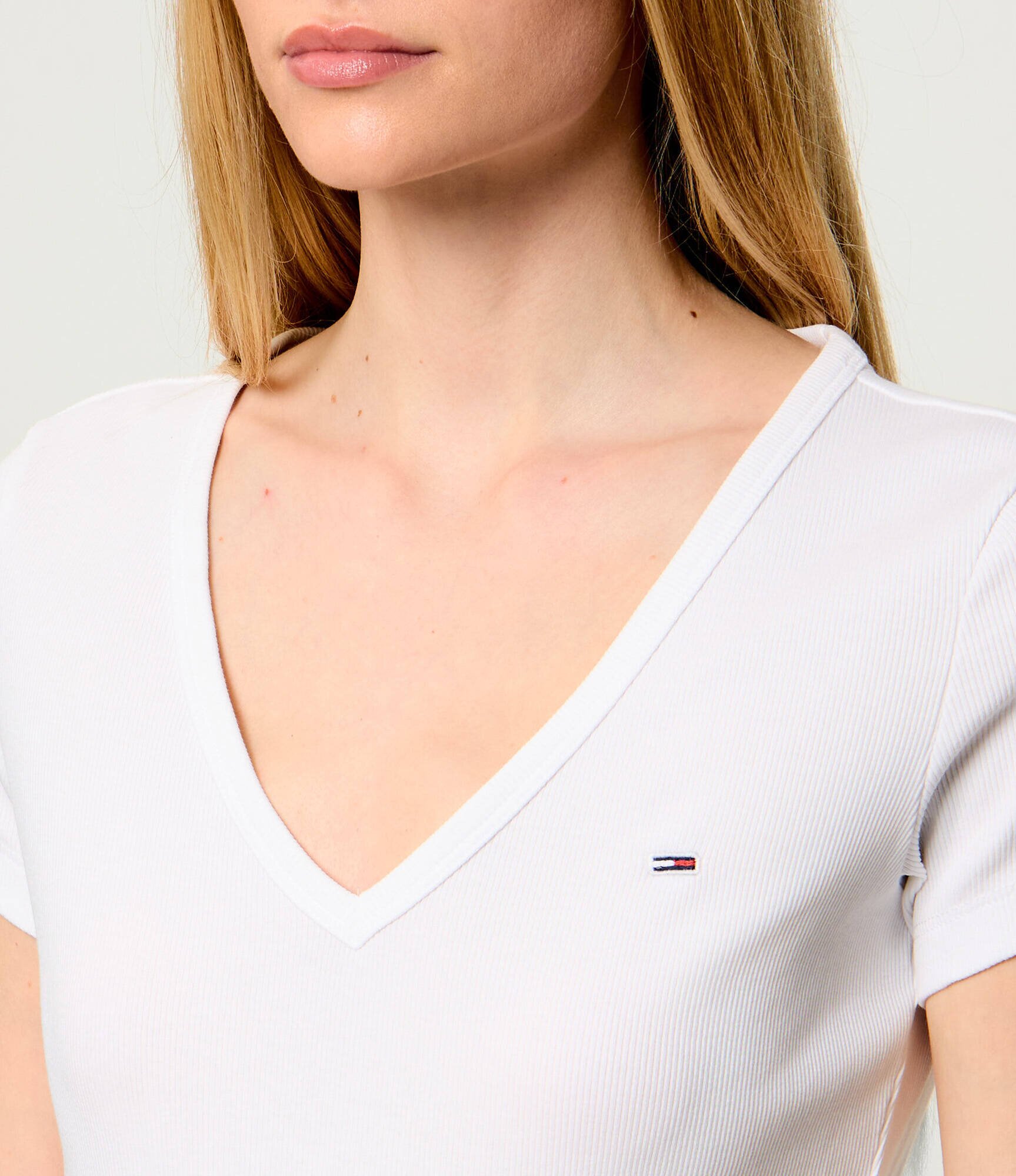 Tommy Jeans Tricou ESSENTIAL | Slim Fit