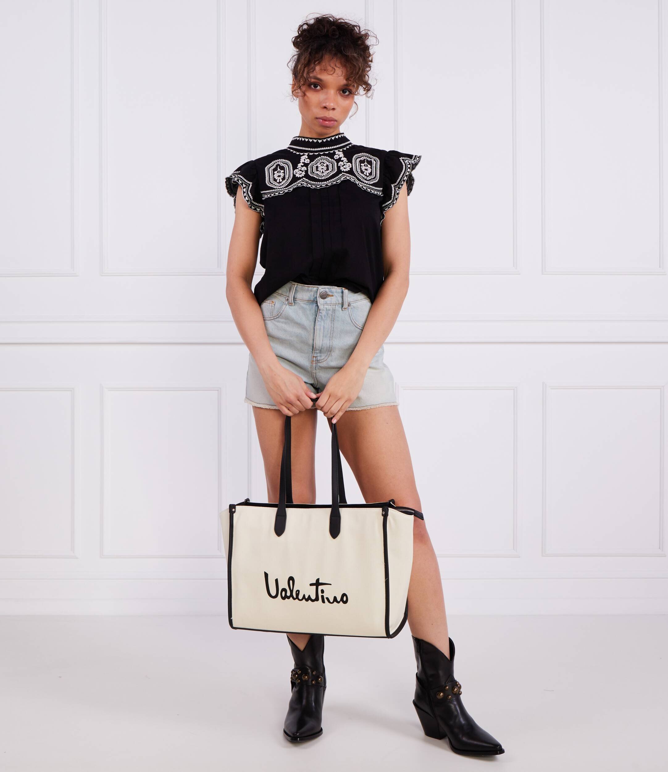 TWINSET Pantaloni scurți | Regular Fit