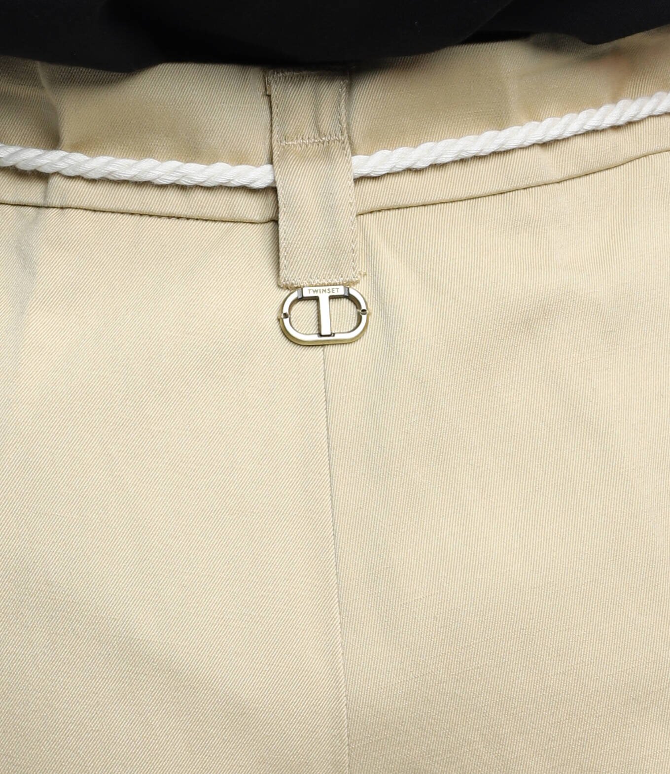 TWINSET Pantaloni scurți | Relaxed fit | cu adaos de in
