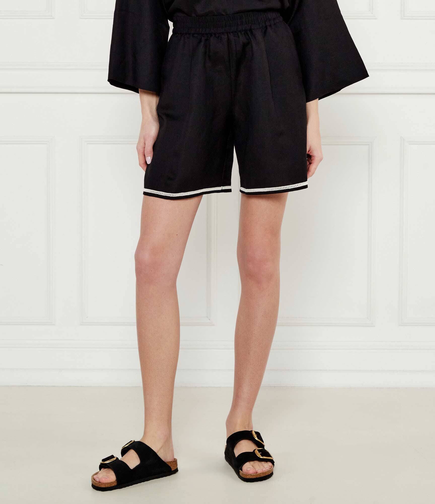 Twinset U&B De in pantaloni scurți | Regular Fit