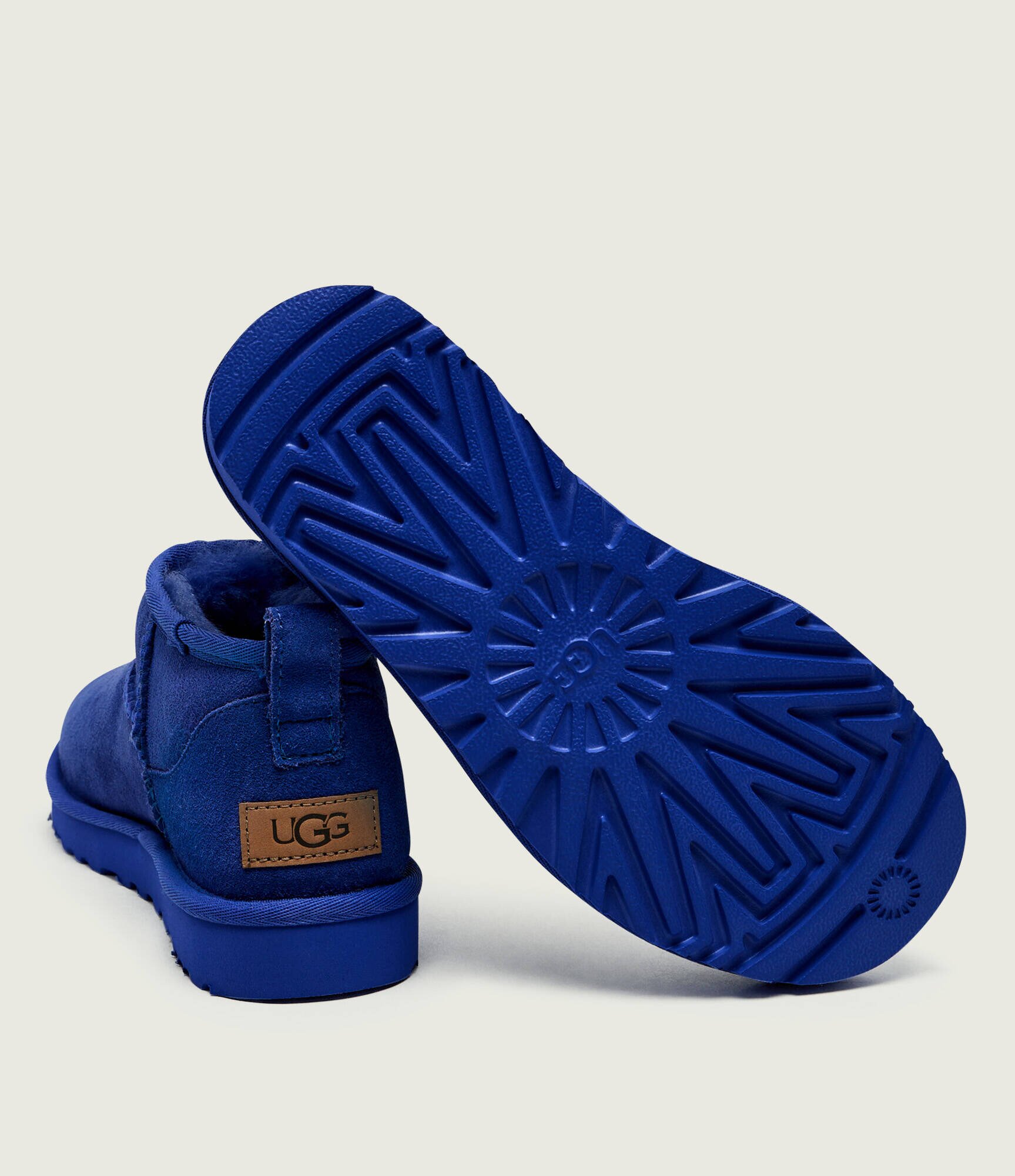 UGG Bocanci CLASSIC ULTRA MINI | piele întoarsă