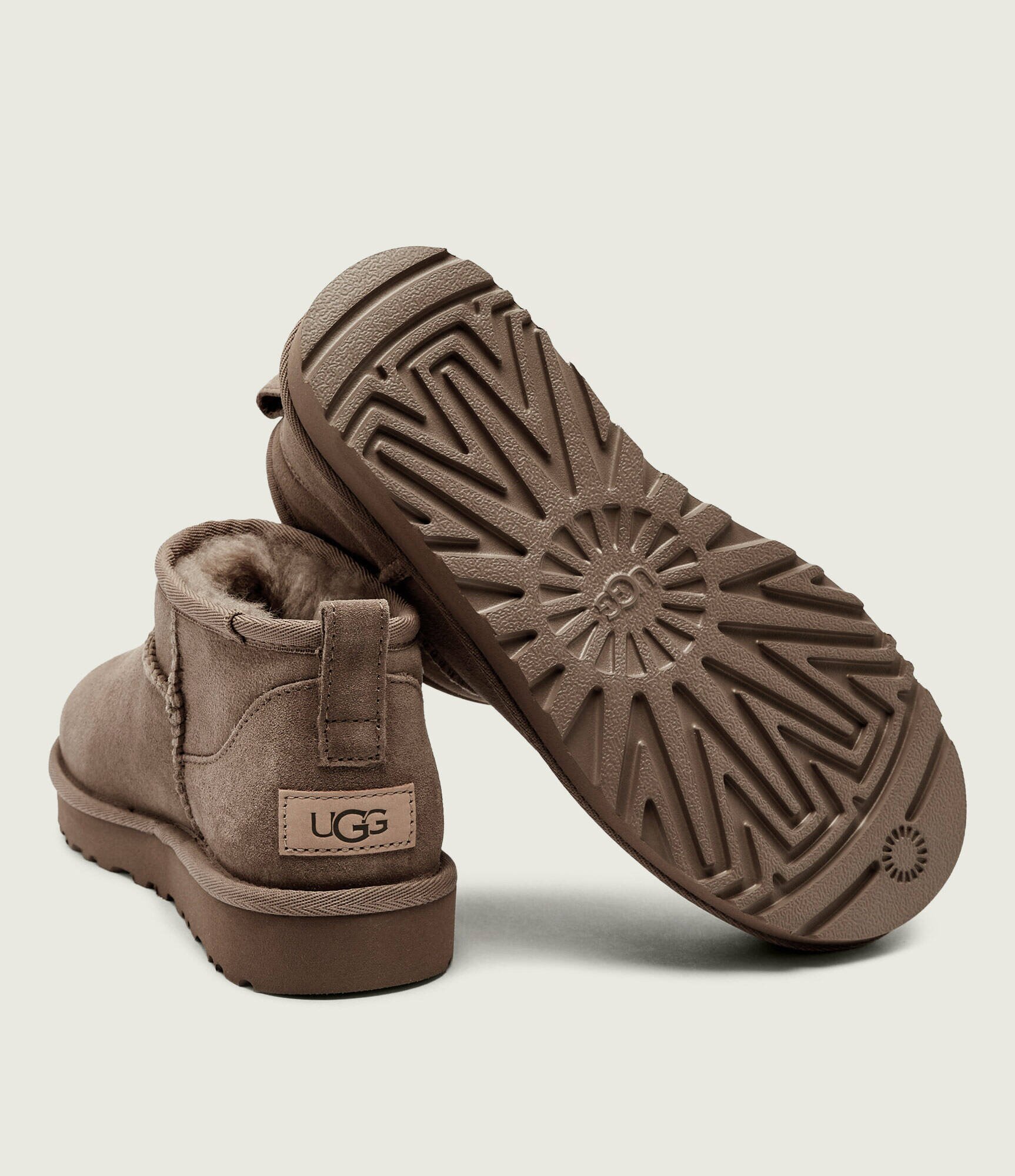 UGG Bocanci CLASSIC ULTRA MINI | piele întoarsă
