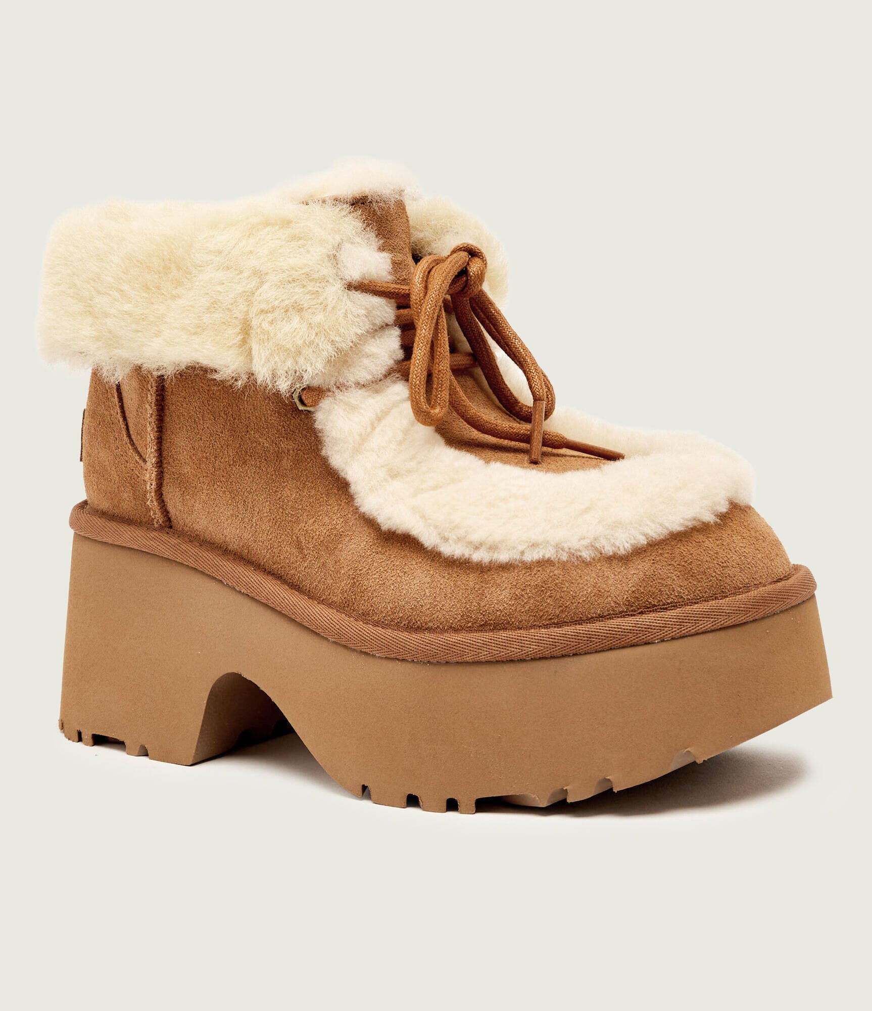 UGG Bocanci Esmee | shearling | zamsz
