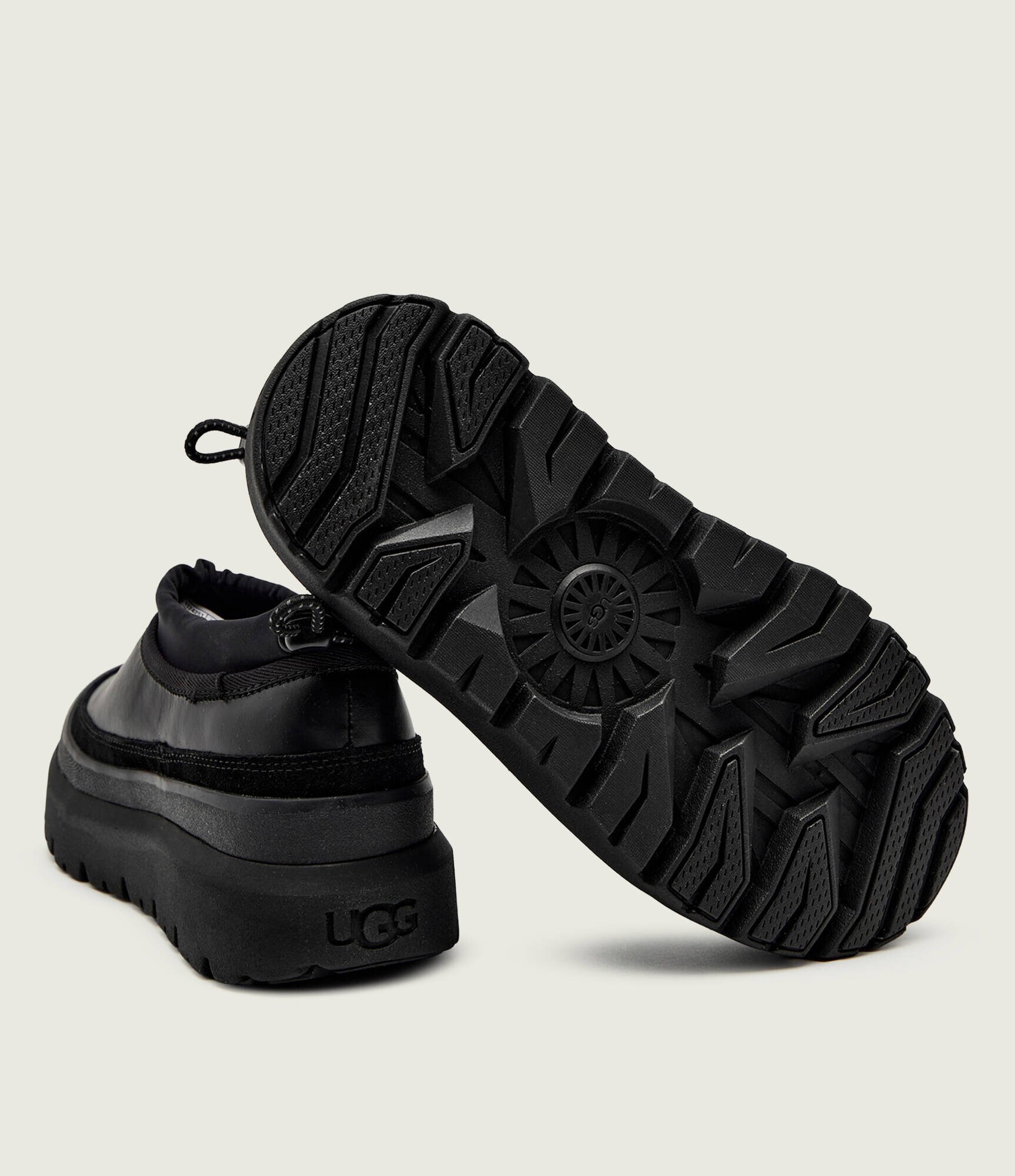 UGG Bocanci M TASMAN cu adaos de piele
