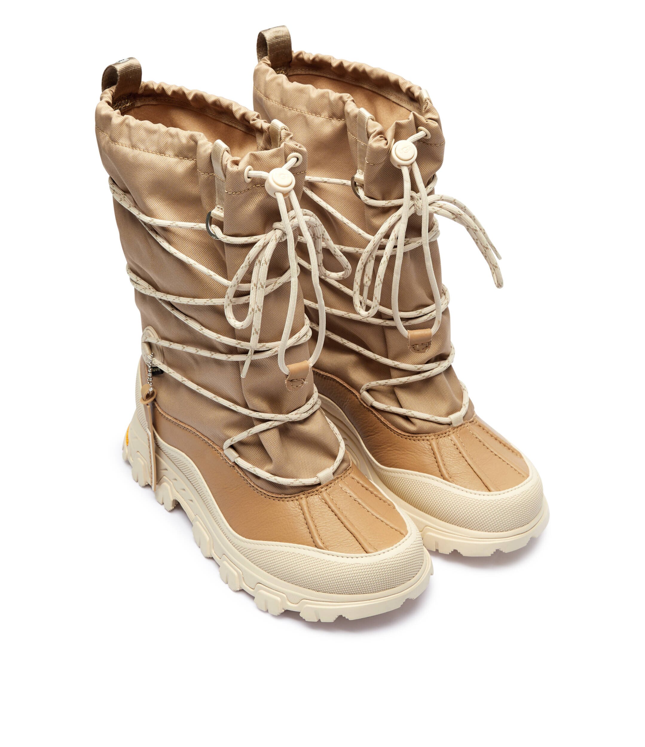 UGG Bocanci Metropeak cu adaos de piele
