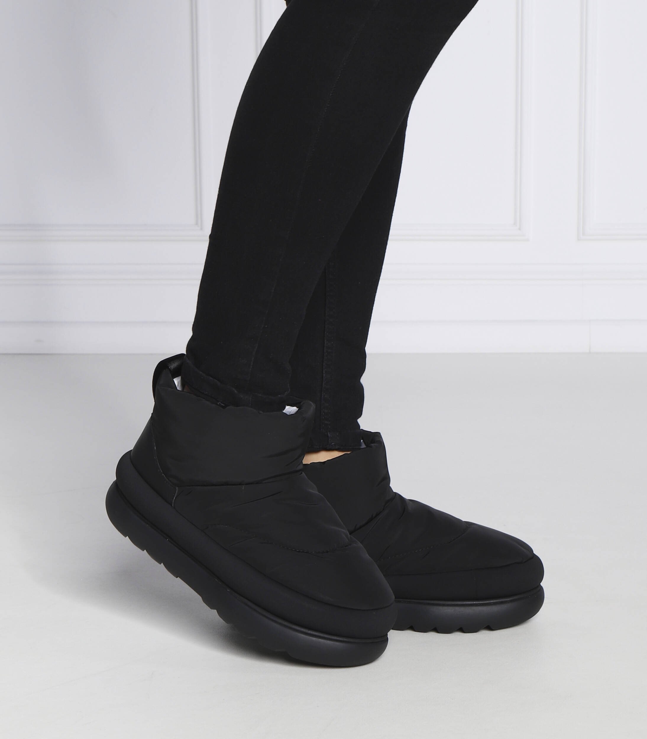 UGG Bocanci W Classic Maxi Mini | lână