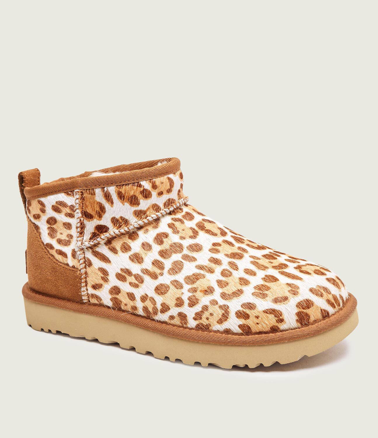UGG Bocanci W CLASSIC ULTRA MINI PLAINS | piele întoarsă (zamsz) | cu adaos de lână