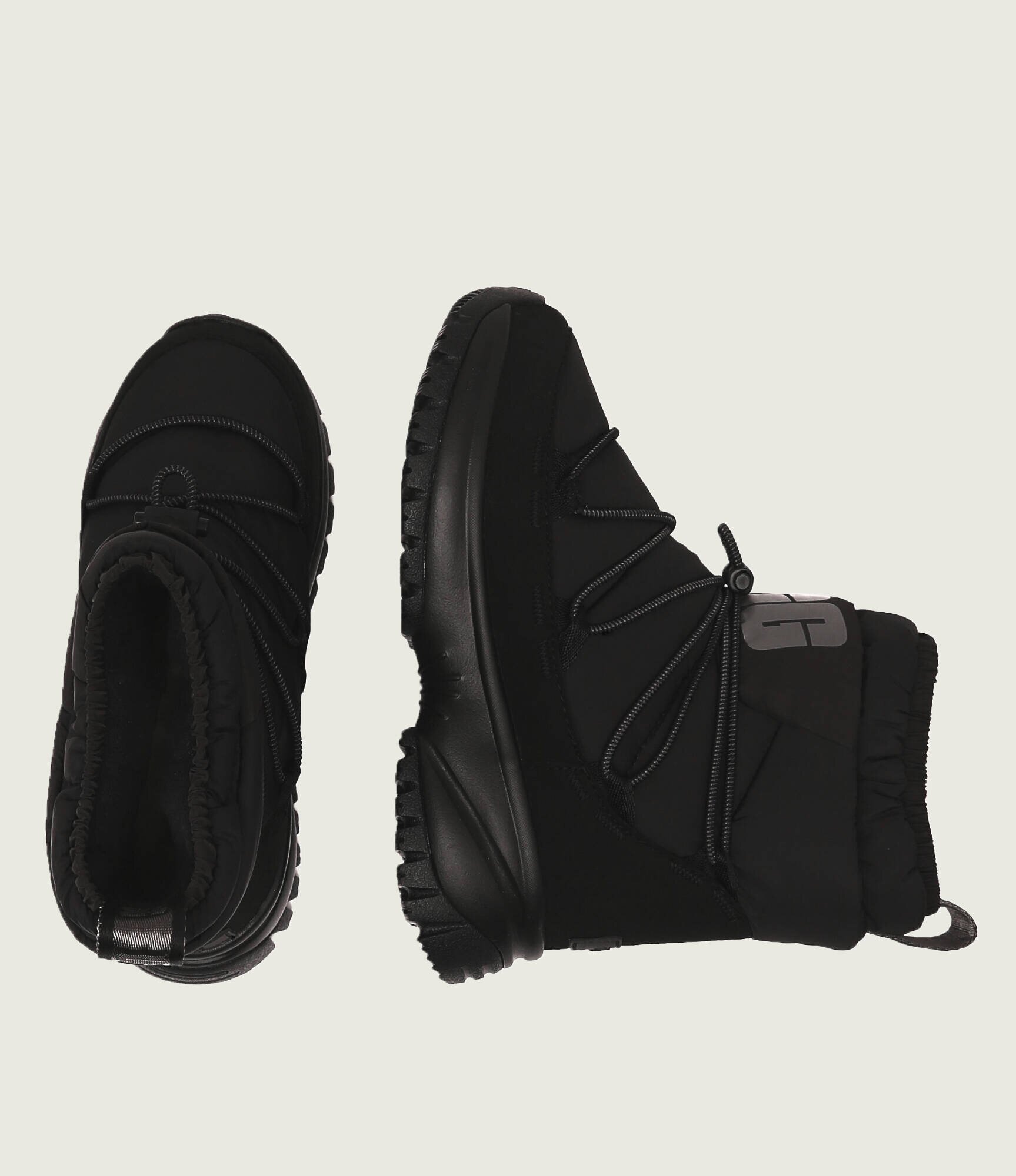 UGG Bocanci Yose Puffer Mid | lână