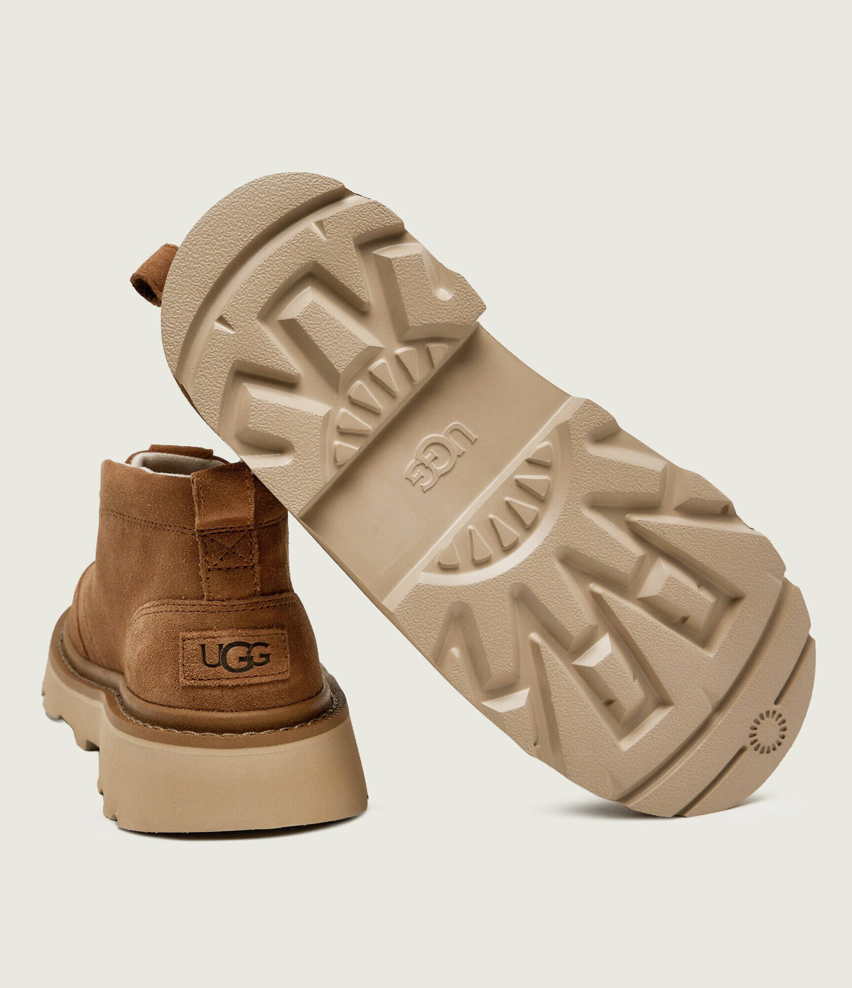 UGG Căptușite încălțăminte înaltă M Chukka Lug | piele întoarsă