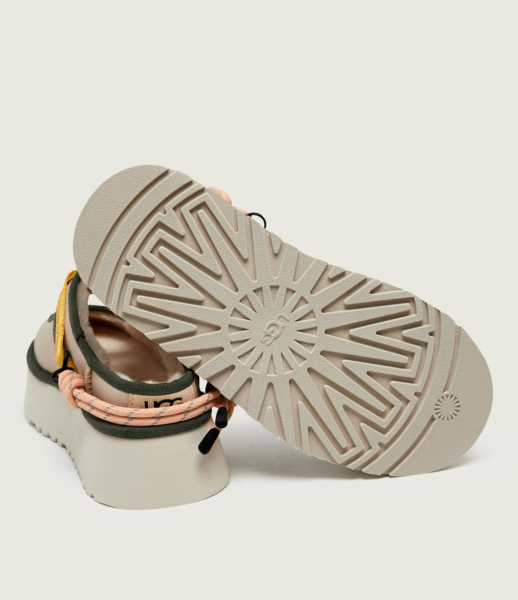 UGG Căptușite mules (încălțăminte) BEA MARY JANE WILDWOOD cu adaos de lână | CORDURA