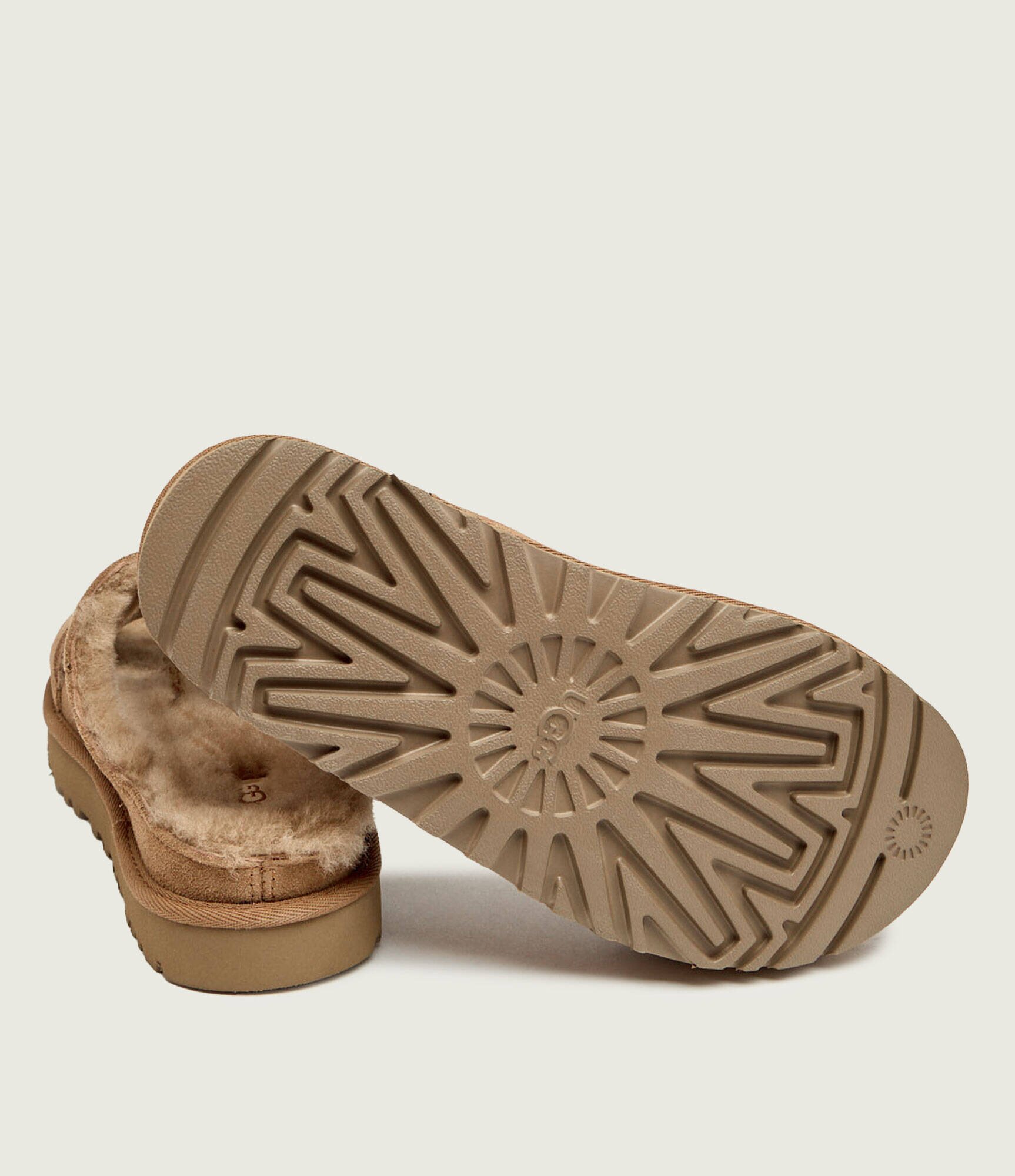 UGG Căptușite papuci de casă W Greenport Cross Strap Slide | piele întoarsă (zamsz) | cu adaos de lână