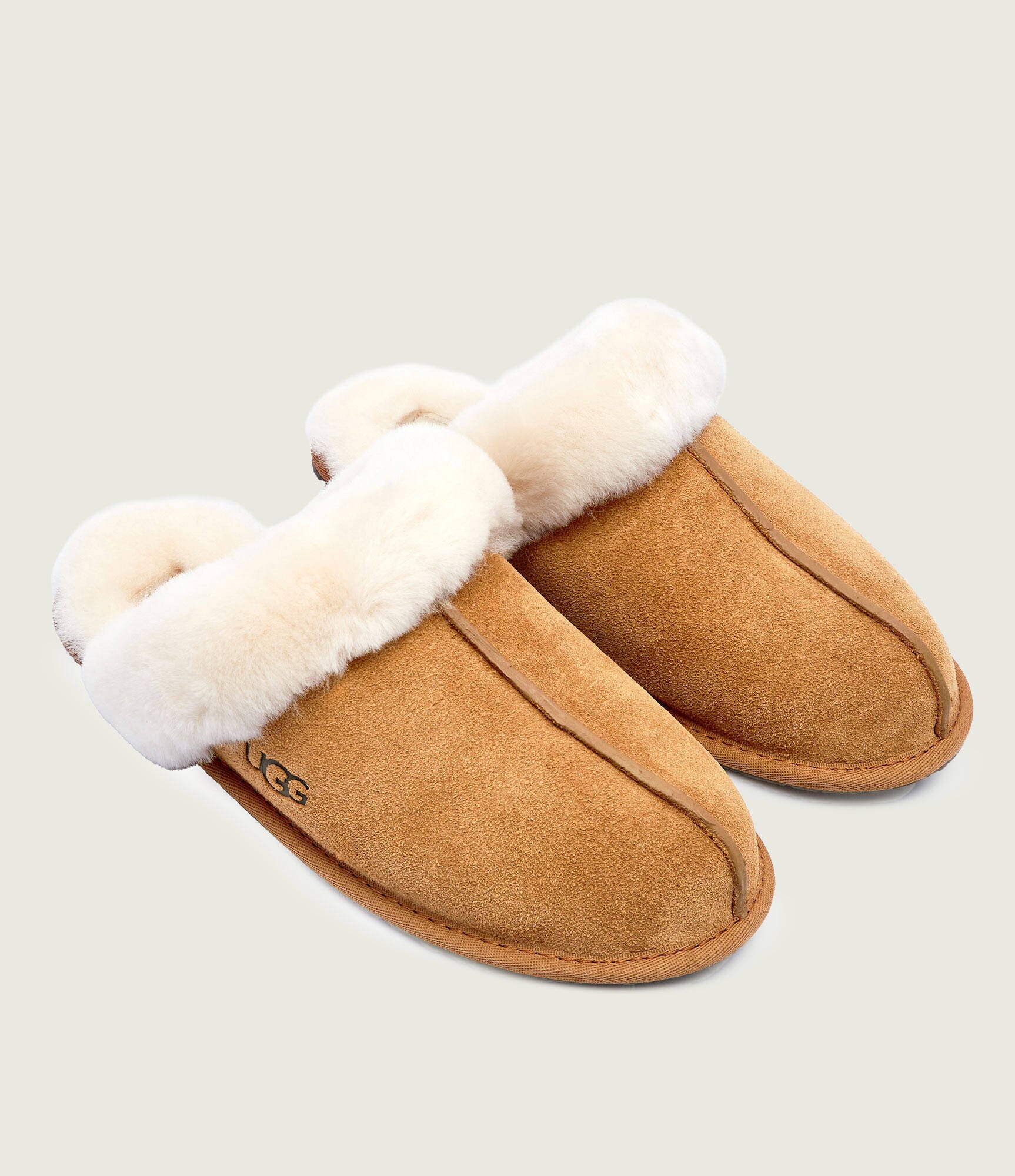 UGG Căptușite papuci de casă W SCUFFETTE II | shearling cu adaos de lână | piele întoarsă