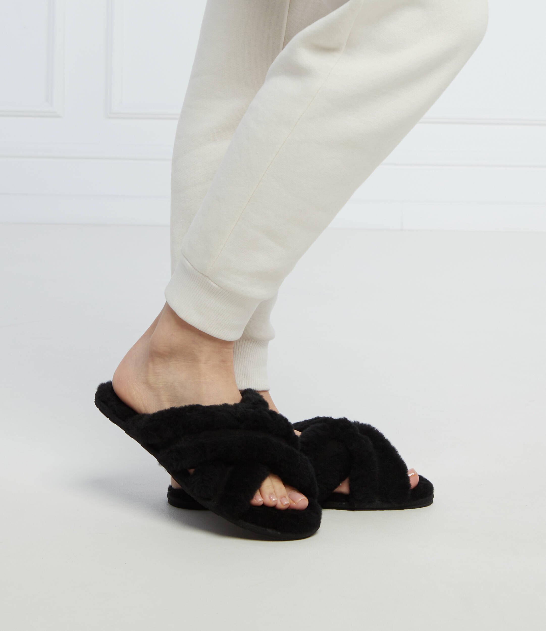 UGG De lână papuci de casă W Scuffita